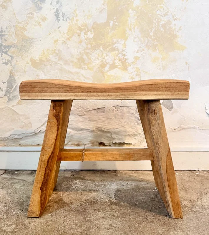 marigold-interiors-stool-timber-natural.jpg