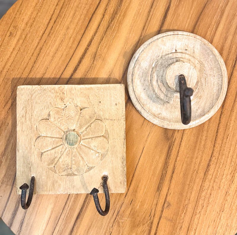 marigold-interiors-wooden-decorative-hooks.-top.jpg