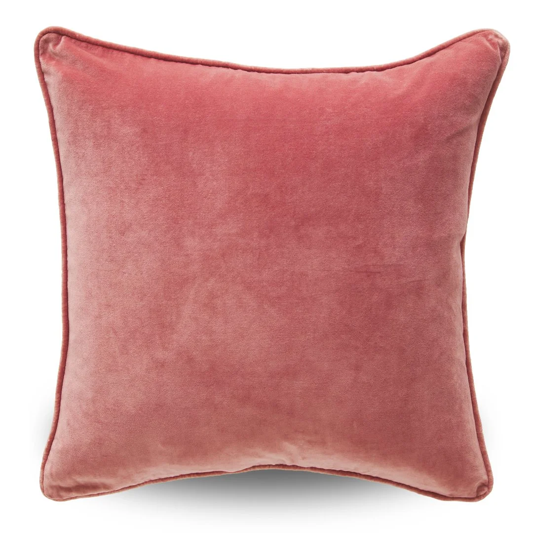 marigold-interiors_classic_velvet_cushion_rose_h1.jpg