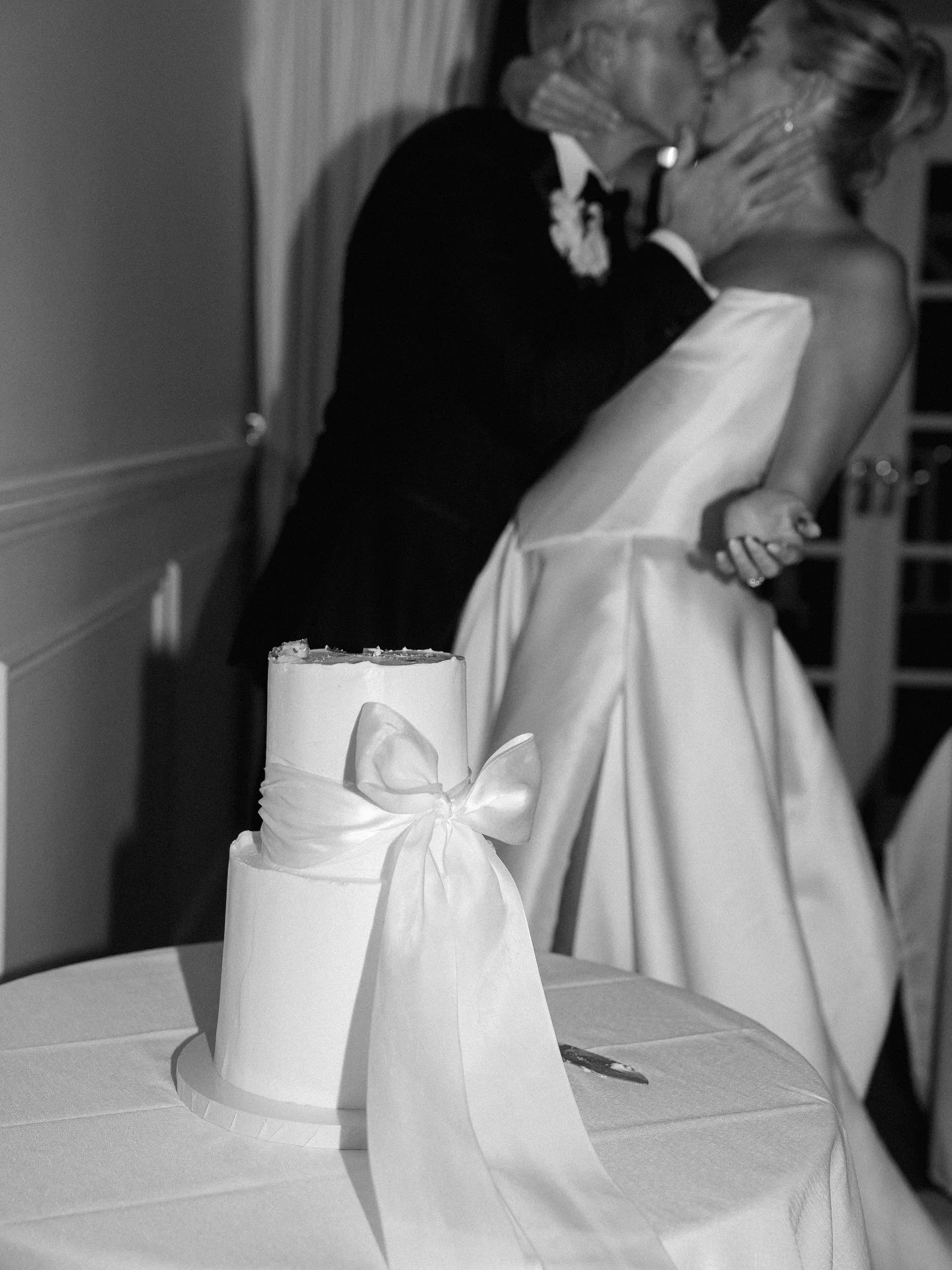 That &lsquo;forever&rsquo; kind of love 🏹🤍 

Take us back to the most perfect day for our love birds @laradannhauser &amp; @ryan_dann456 ✨ 

Venue: @kwila.lodge 
Florals &amp; styling: @wilde_little_bloome 
Photographer: @weddingbymd 
Videographer: