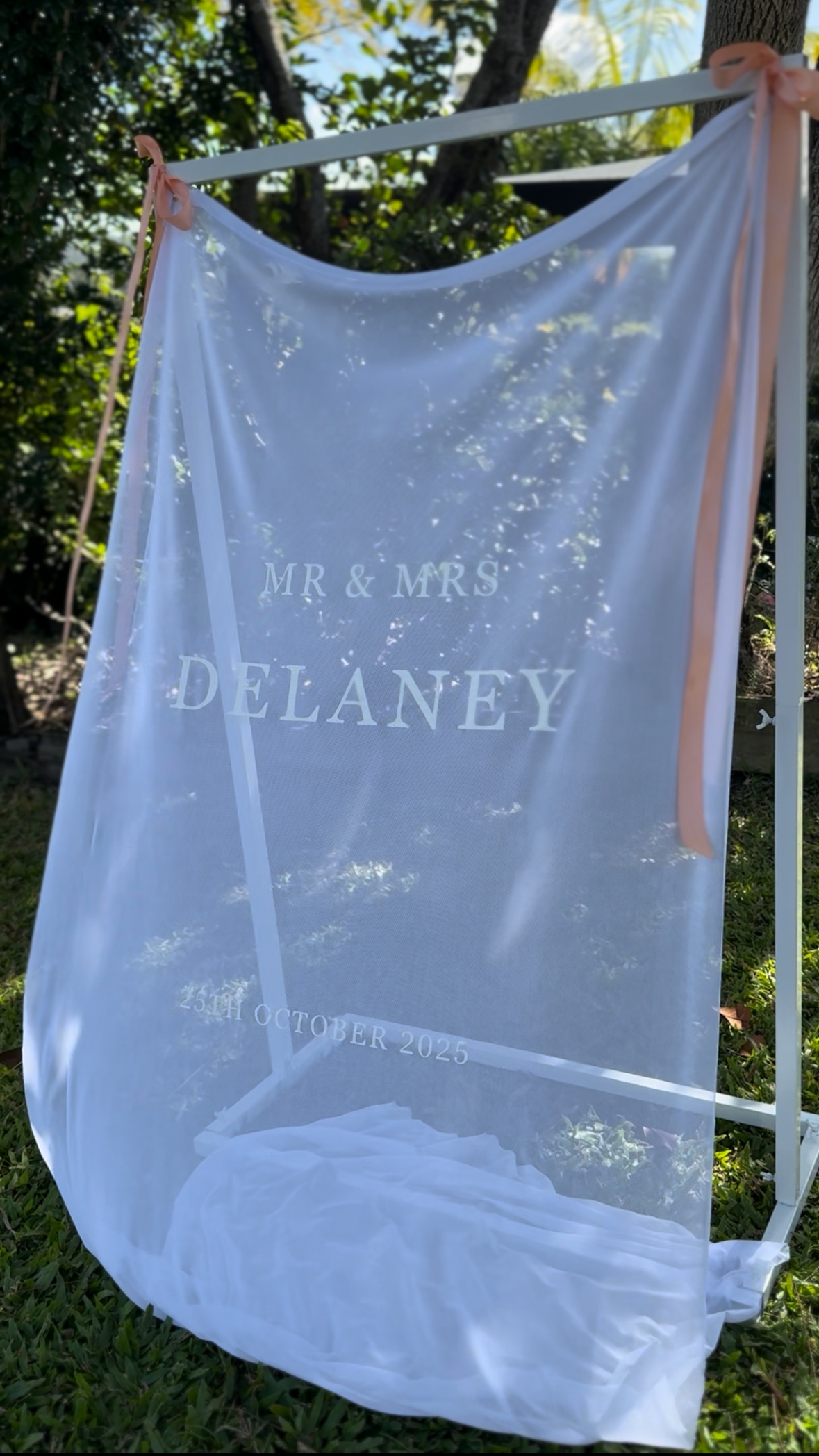 Tulle Edit - Welcome sign