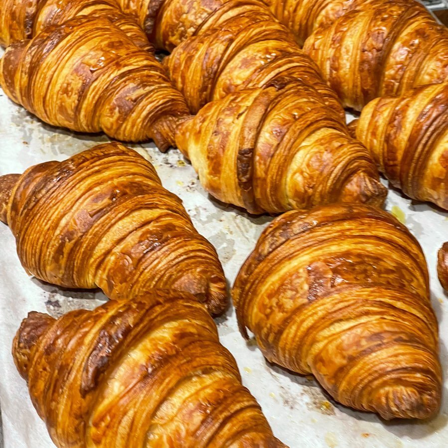 Happy Friday everyone&hellip; 

Why not start it off with a croissant ✨✨✨

#pastry #butter #bakery #dough