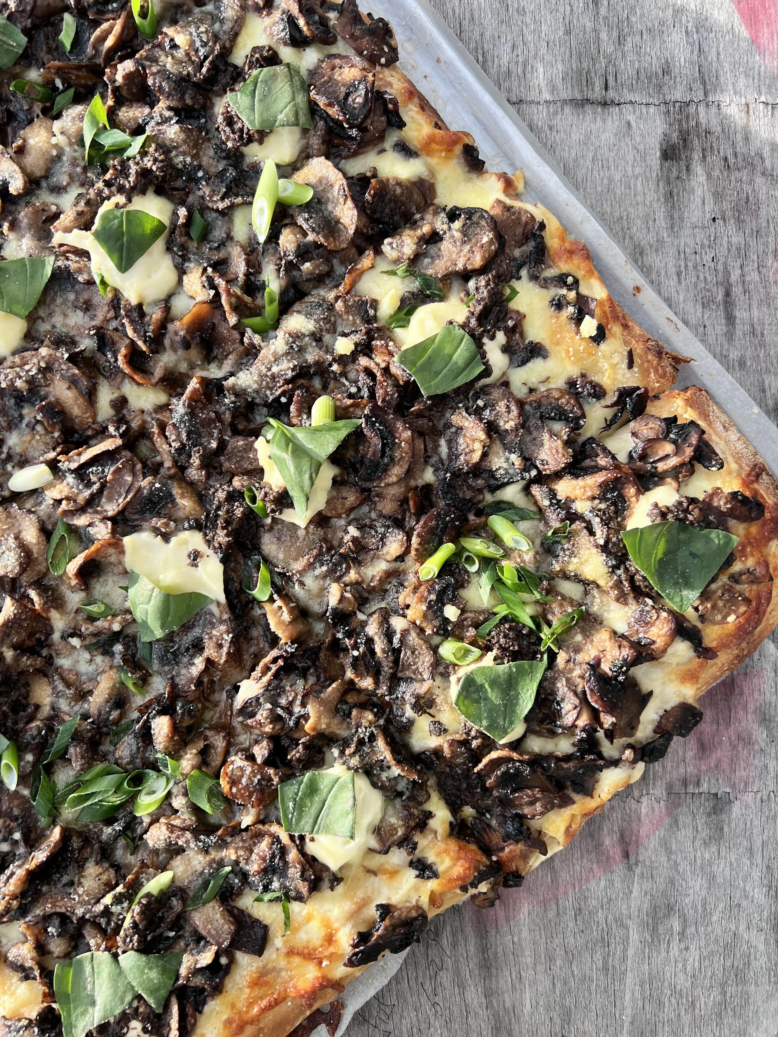 Truffle Mushroom Tray Pizza