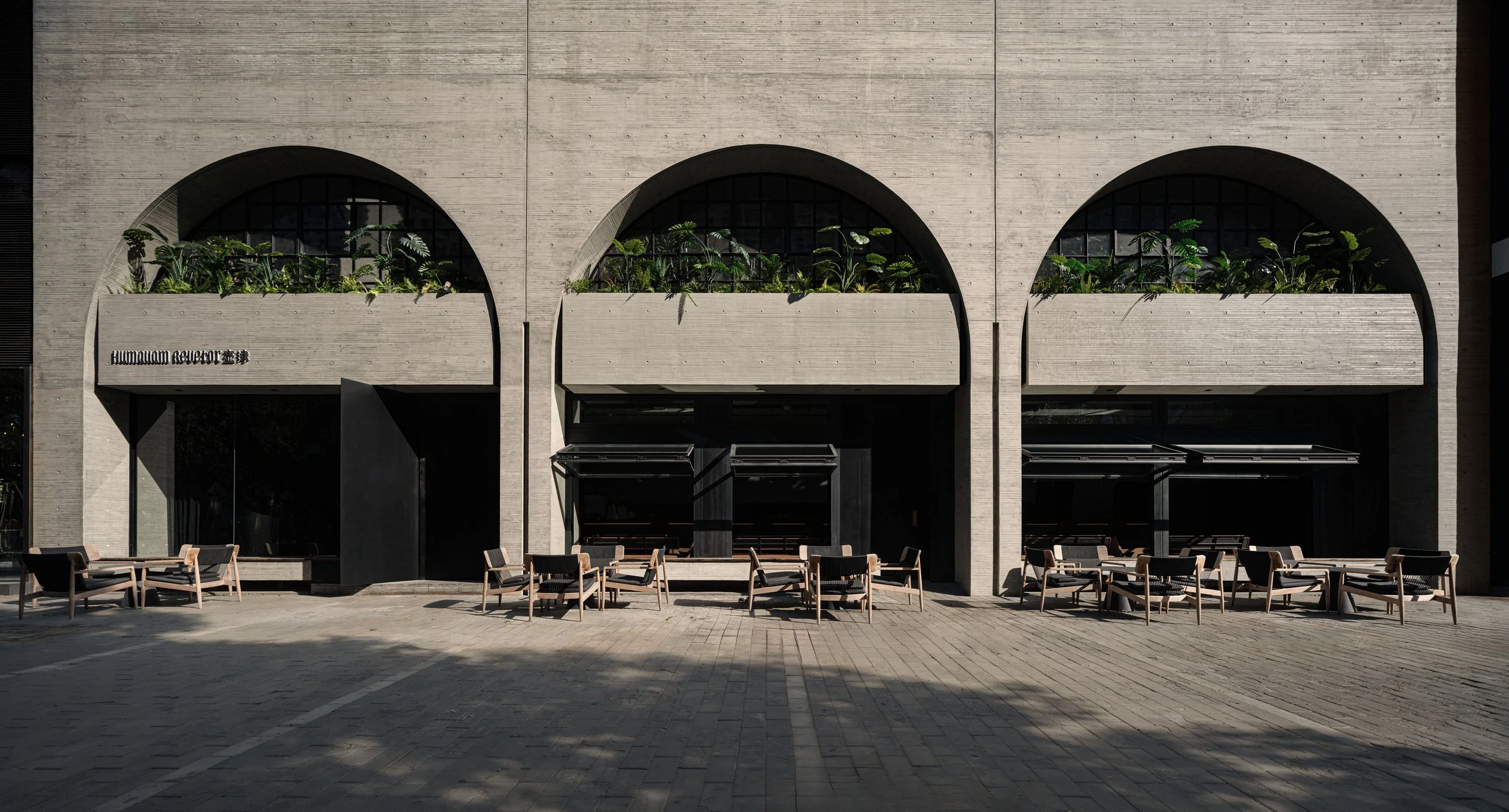 whisky bar facade 1.jpg
