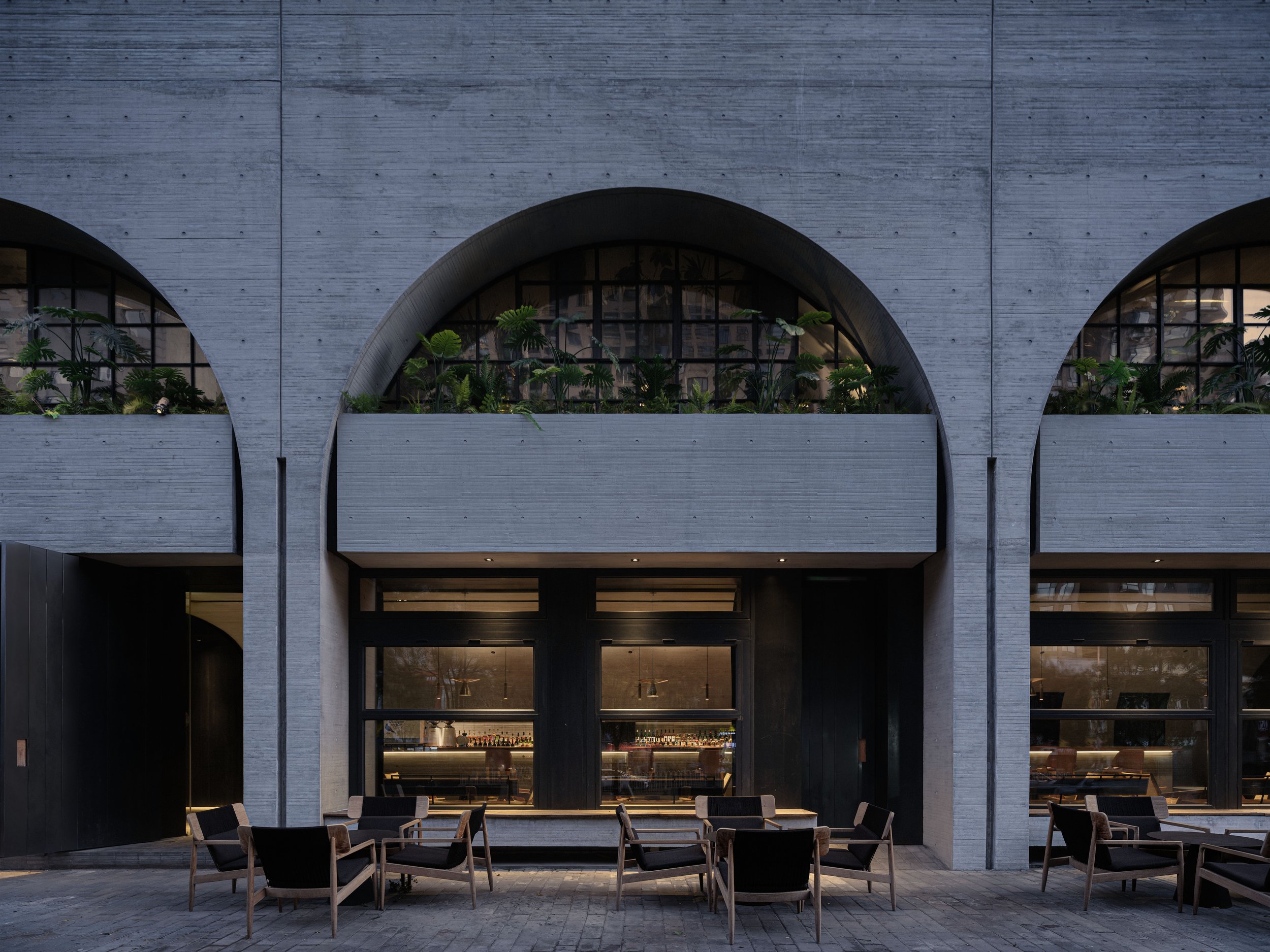 whisky bar facade eves.jpg