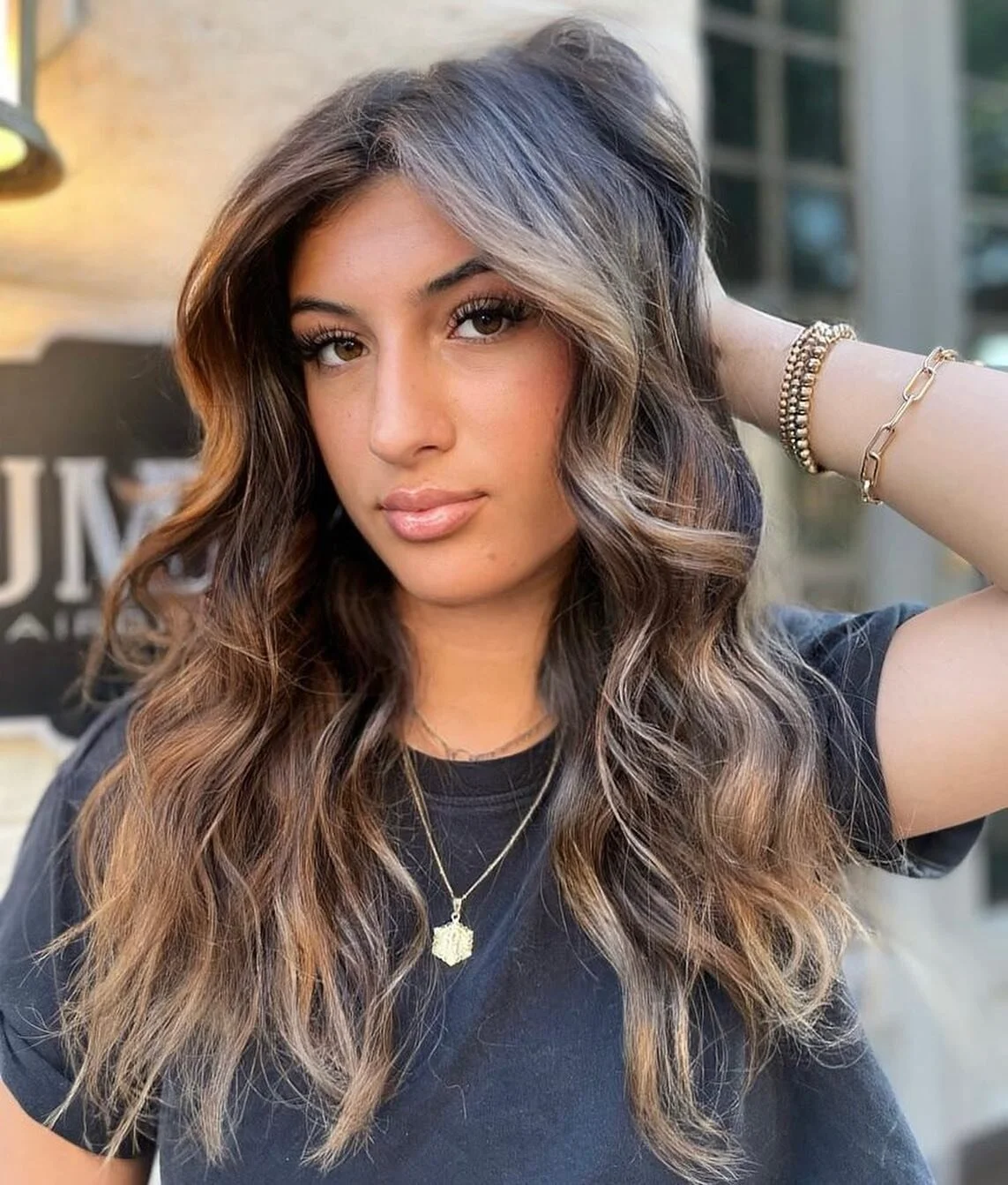 bringing the NYC energy to Miami🔥 @devynthestylistt will be taking appointments beginning the week of 7/25. Book now ✂️🌊