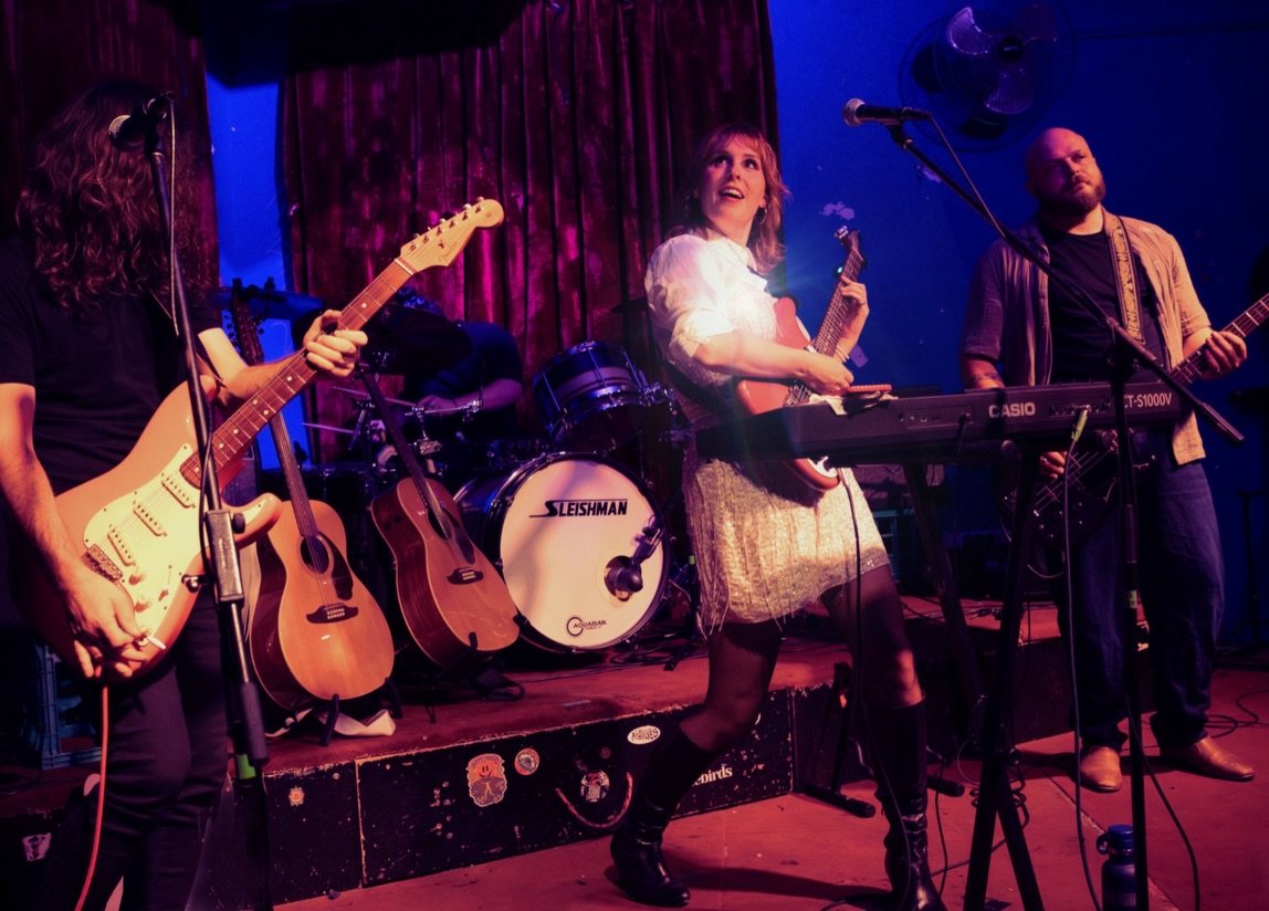 @baropenfitzroy what a night!!!

A full spectrum of sound from start to finish &mdash; from The Broken Rich bringing heavy, melodic energy, to ITRI of the Sands cinematic desert soundscapes and driving rhythms 🌵⚡️And then there was me, Duxie Frankli