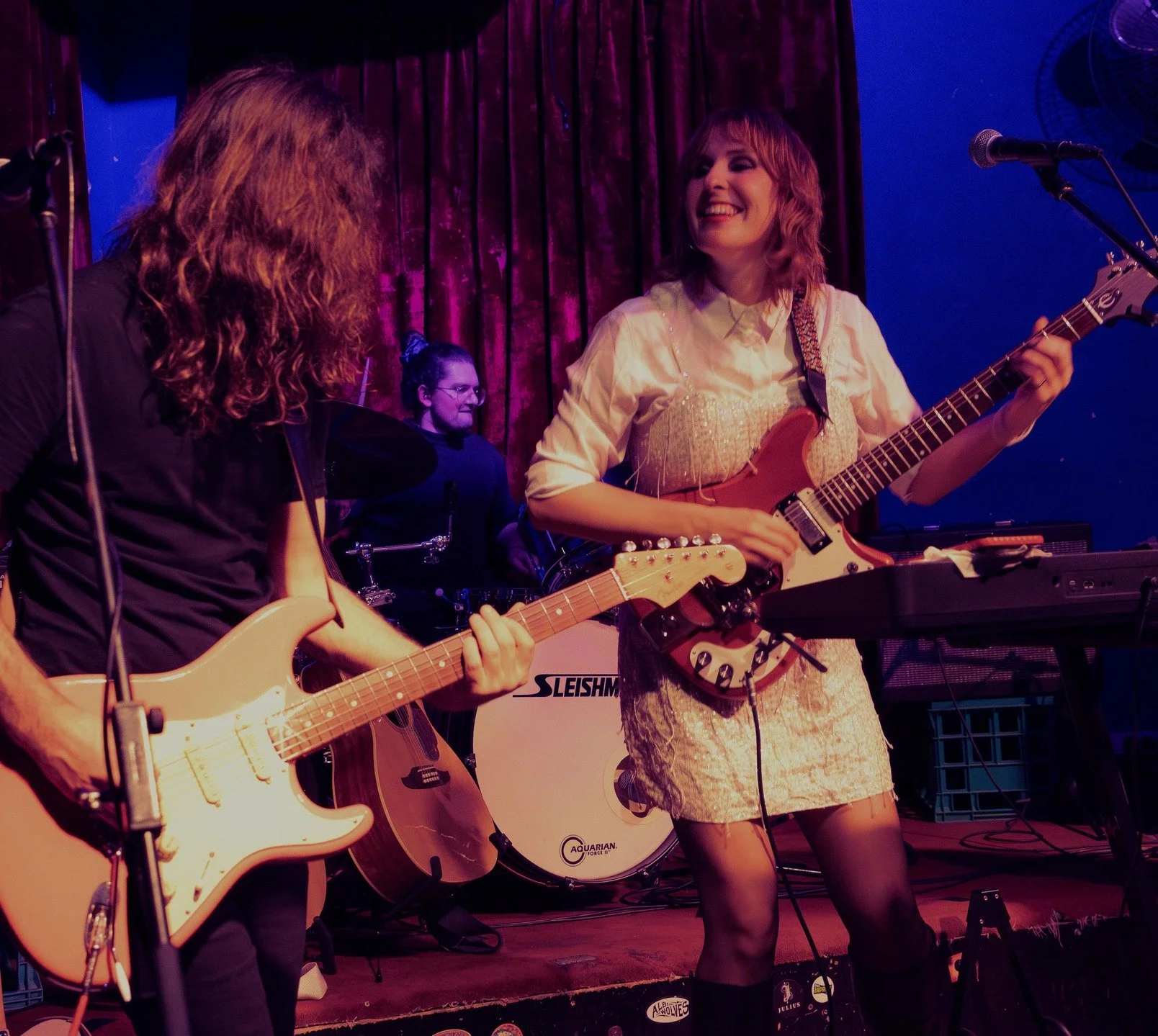 Reminiscing on our last gig at @baropenfitzroy with @itriofthesands and @thebrokenrich Can't wait for the next one!
Exciting updates coming soon, stay tuned 🙂 
📸 @chriscobernphotography 
@jamesguitarmcgrath @cameron_s3xy @al.vasse