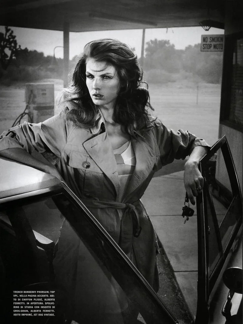 angela-lindvall-by-vincent-peters-for-vogue-italia-april-2006-angela-a-star-in-her-own-style-03.jpg