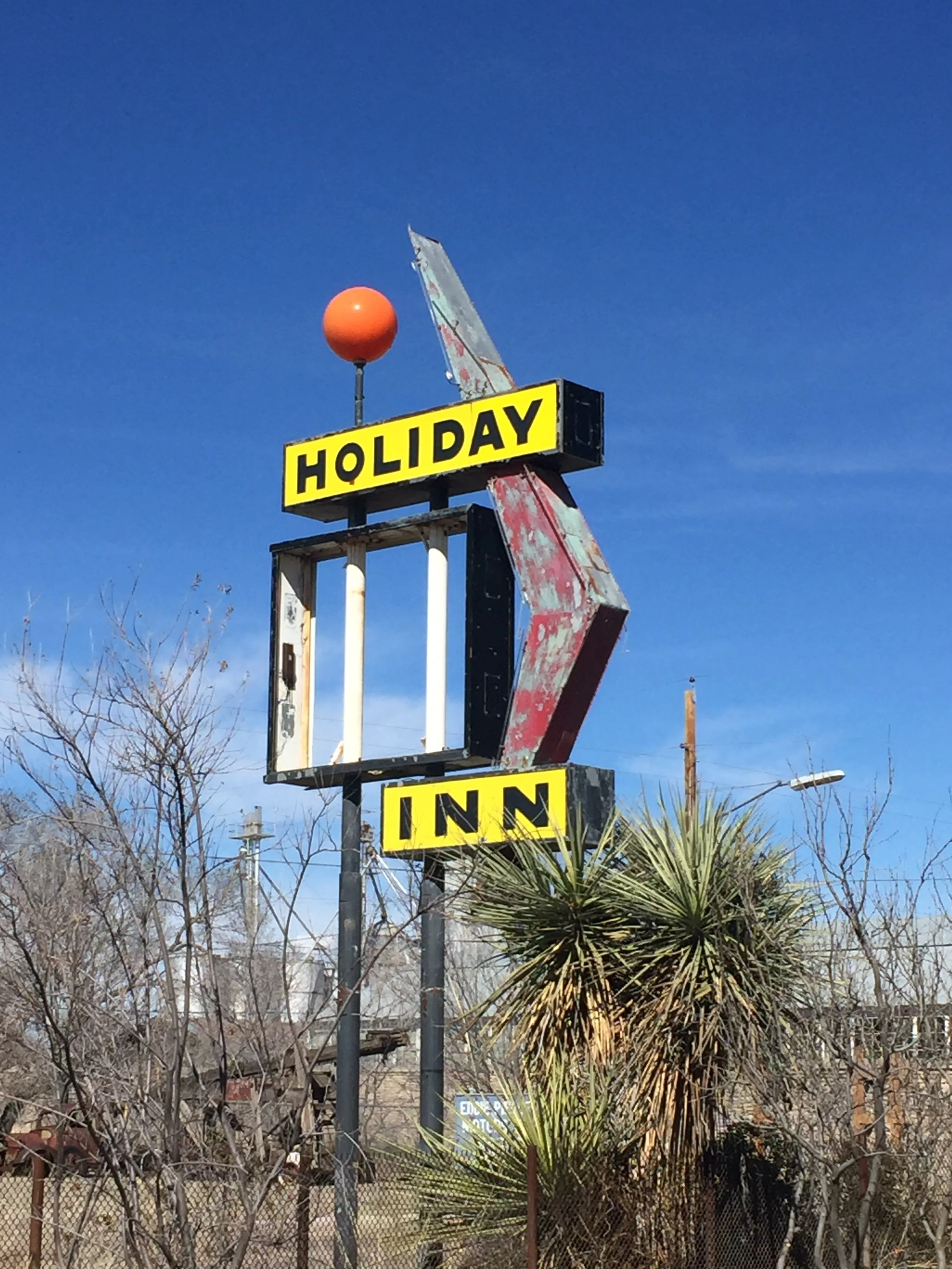 LANDMARK HOLIDAY INN SIGN