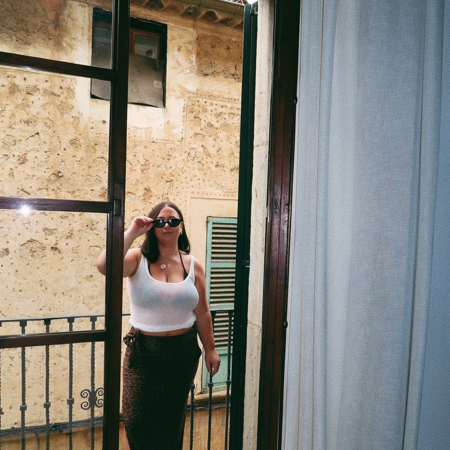 Mallorca moment 🥭🌙🪸