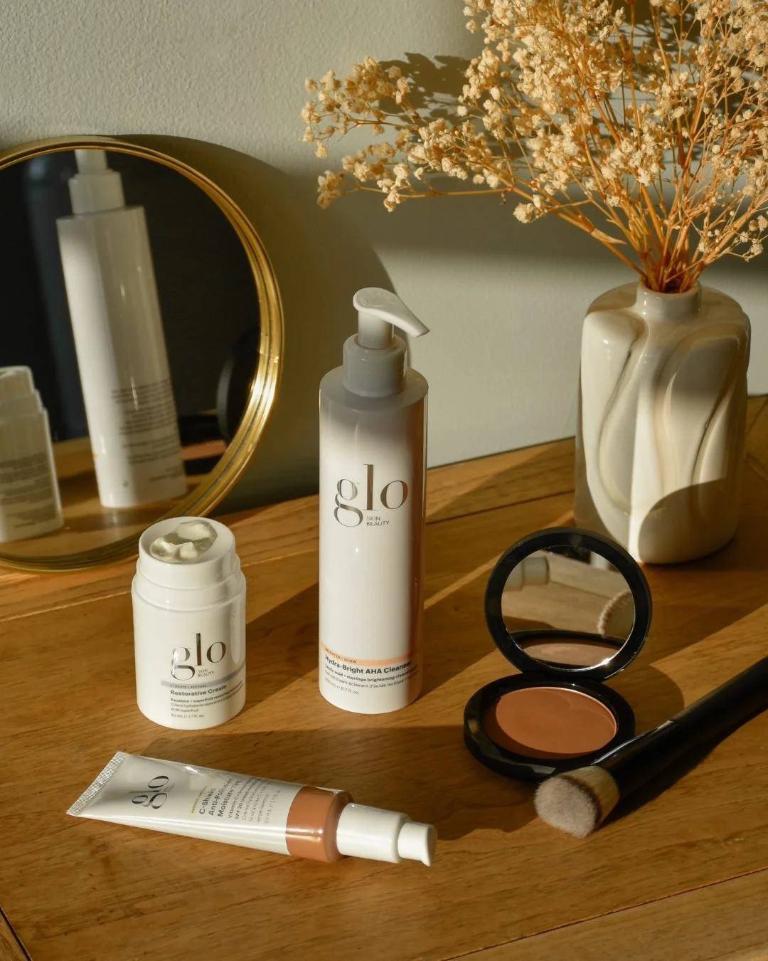 From cleanse to complexion ➡️

Meet the lineup behind visible vitality: Hydra-Bright AHA Cleanser, Restorative Cream, C-Shield Anti-Pollution Moisture Tint, and Pressed Base.

From prep to perfect, these essentials cleanse, nourish, protect, and enha