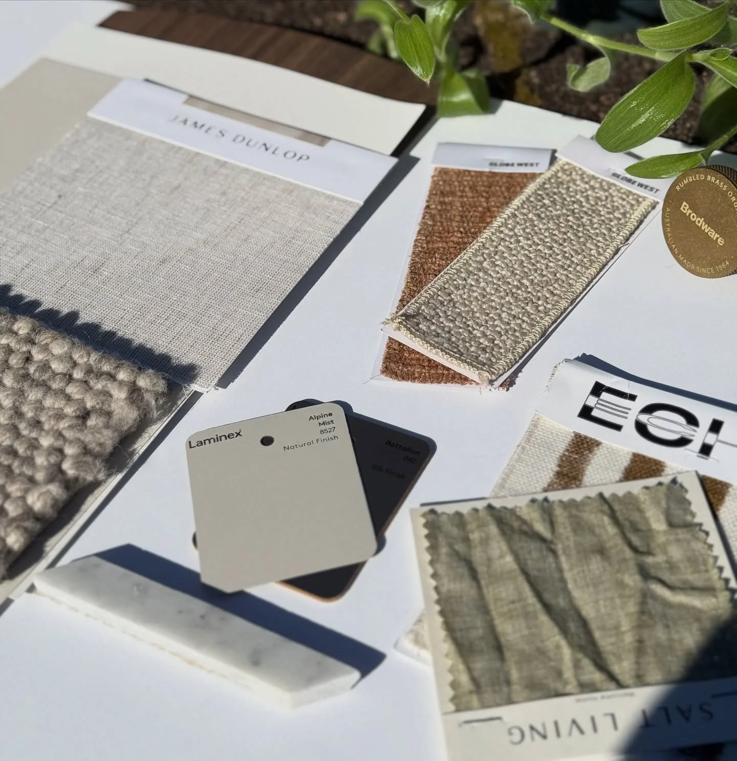 Nothing staged here - just a few of the finishes and textures we&rsquo;re loving for our Hunters Hill client ✨

Sometimes the best way to see how everything works together is to lay it all out and let the materials speak for themselves. 🖤🤍

#Interi