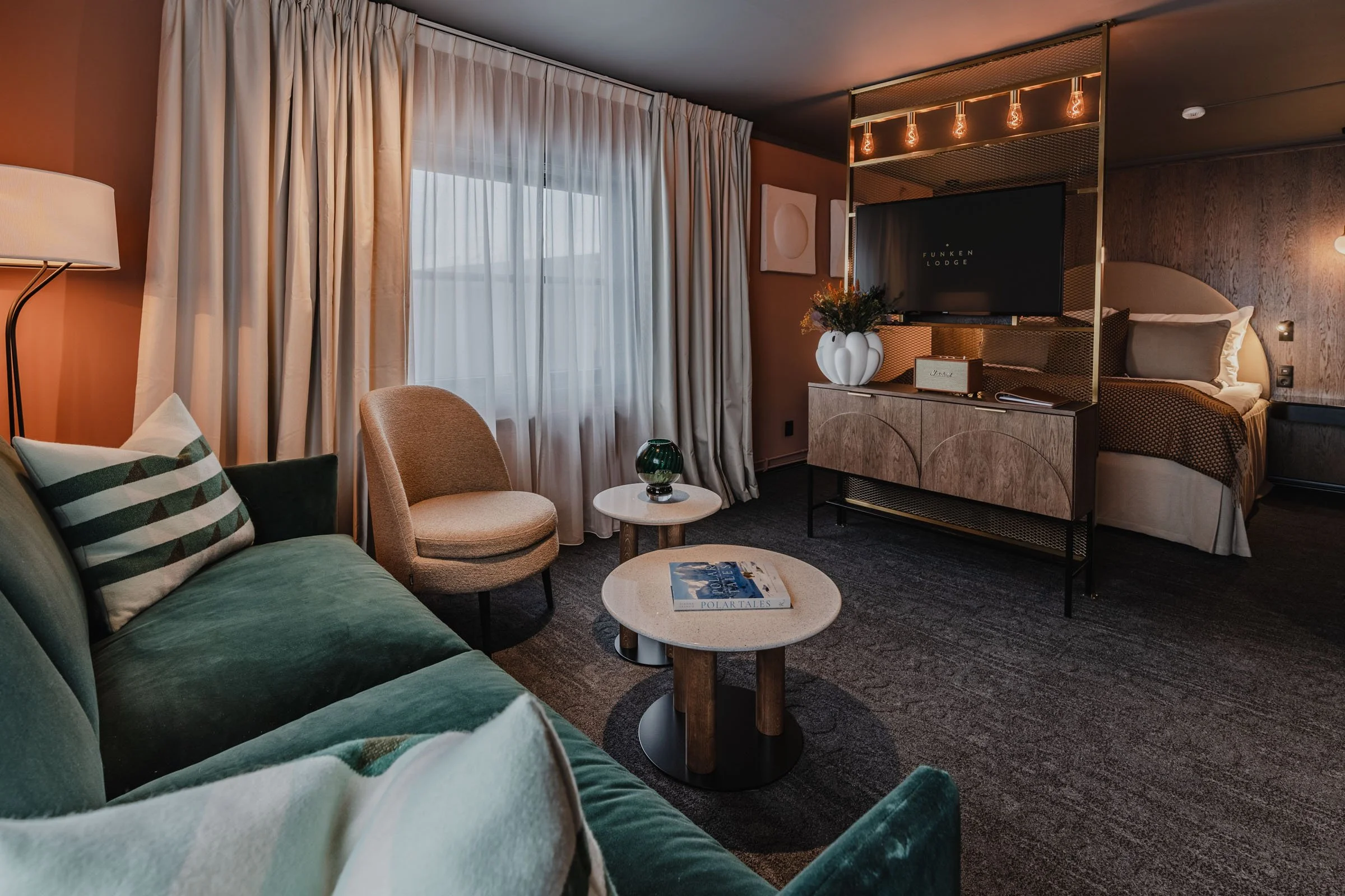 Hurtigruten-Svalbard-Funken-Lodge-Suite-03-Ragnhild-Utne-02.jpg