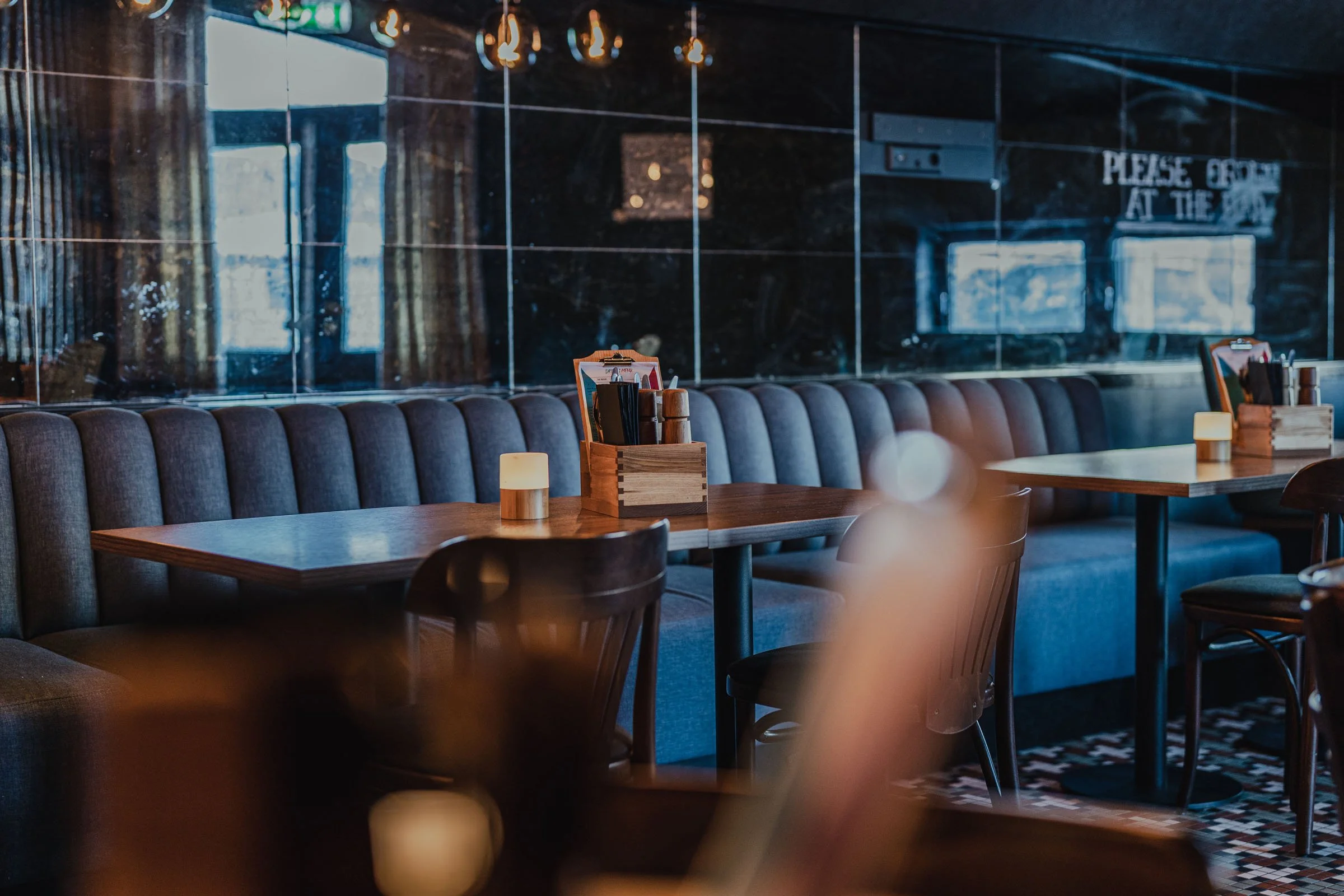 Hurtigruten-Svalbard-Longyearbyen-Radisson-Blu-Polar-Barentz-Gastropub-Ragnhild-Utne-06.jpg