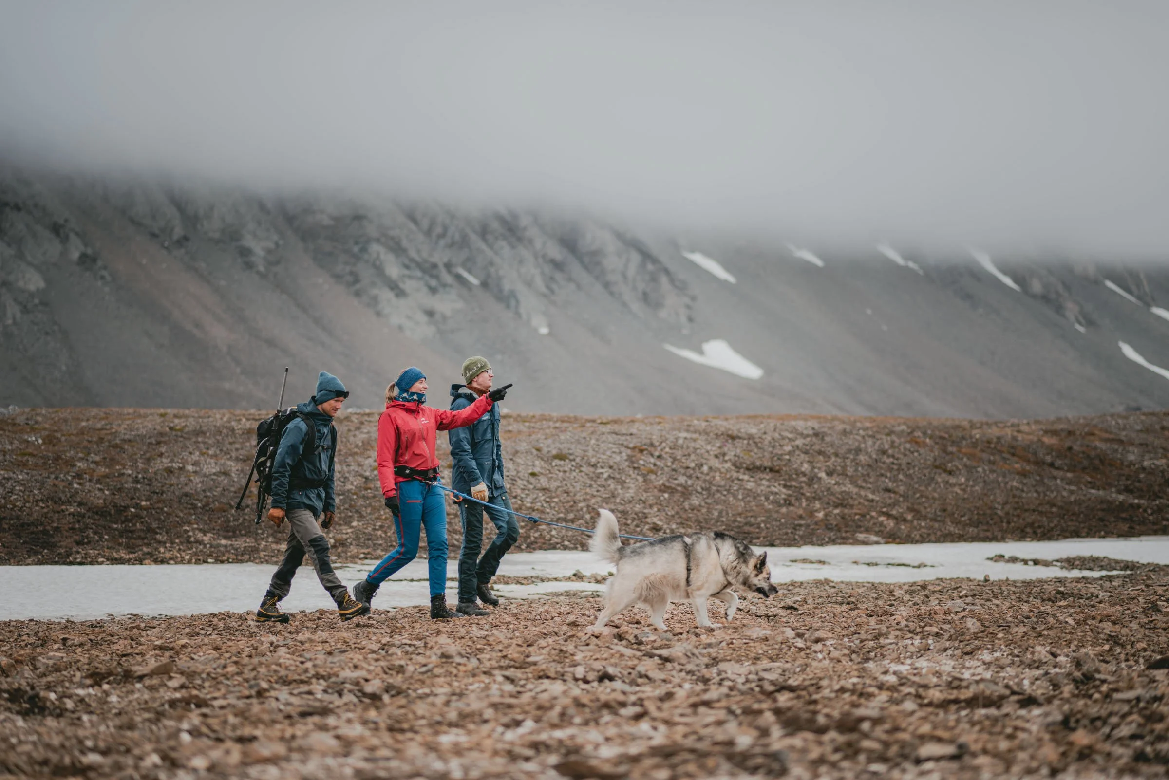 Basecamp-Explorer-Spitsbergen-Isfjord-Radio-Adventure-Hotel-Svalbard-Isfjordflya-Hike-Family-70.jpg