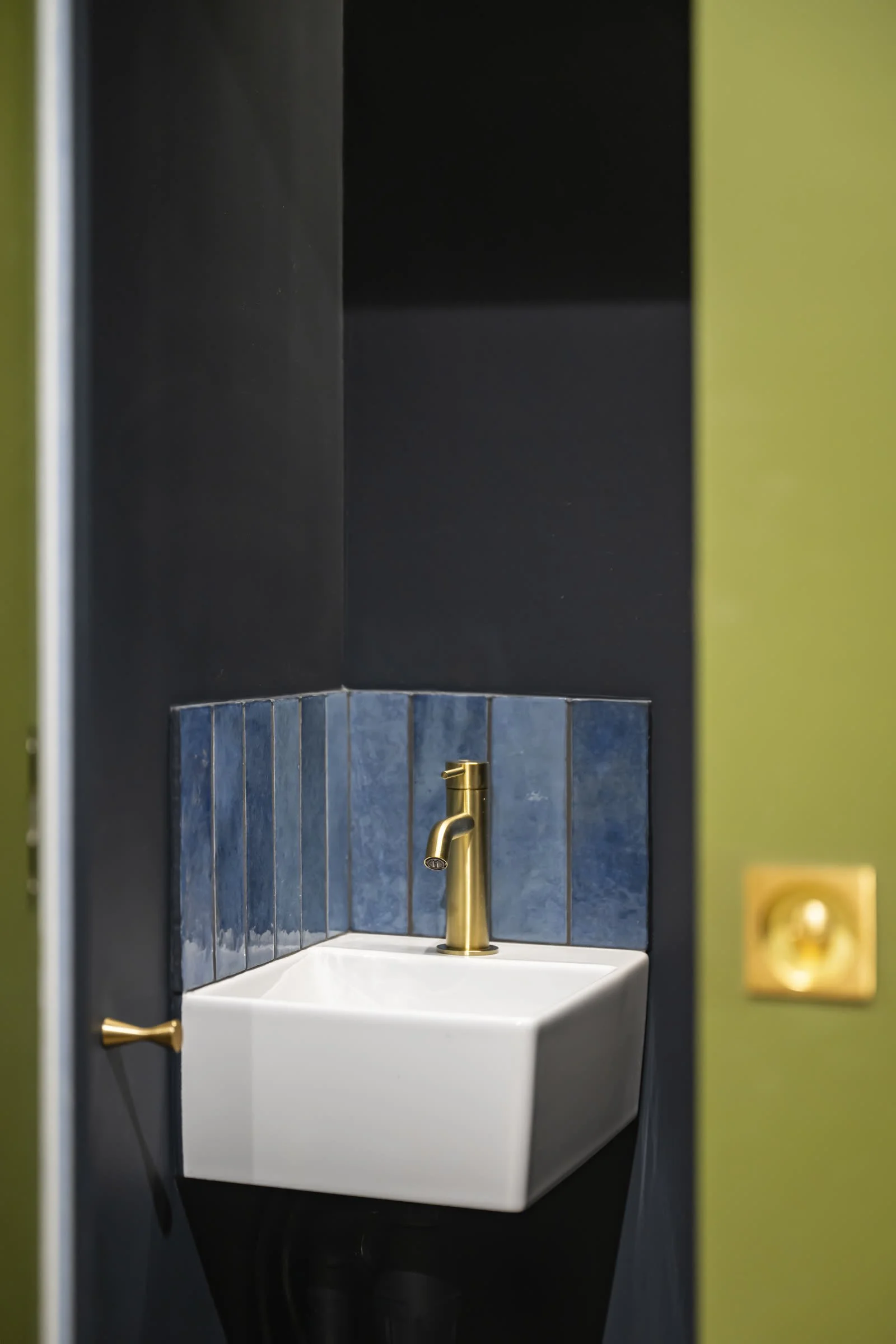 15 Rue Mirabeau (65) copy.jpg