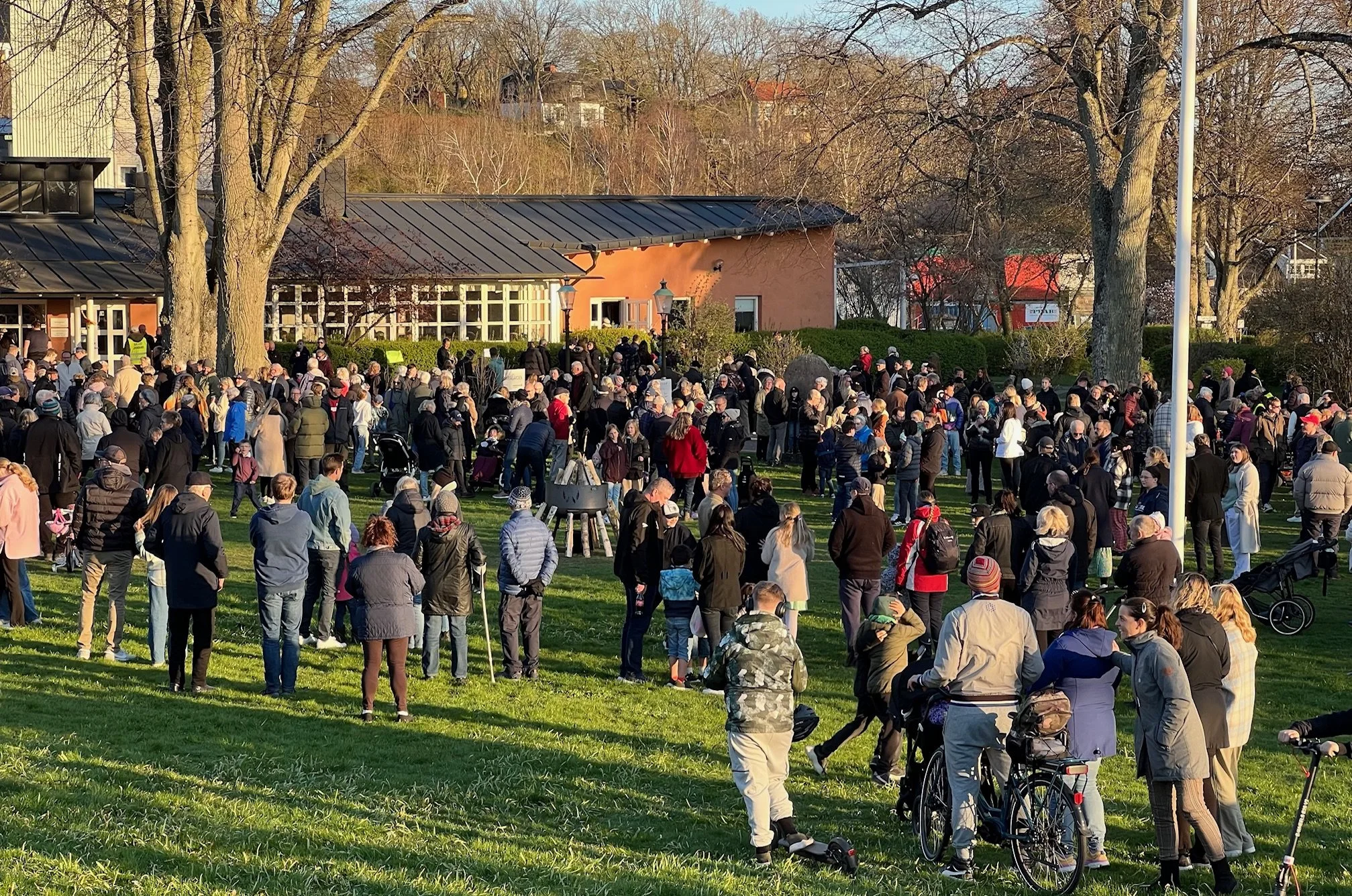 30/4 - Valborgsfirande Torsdagen den 30 april kl. 19.00 i Lyckåparken 