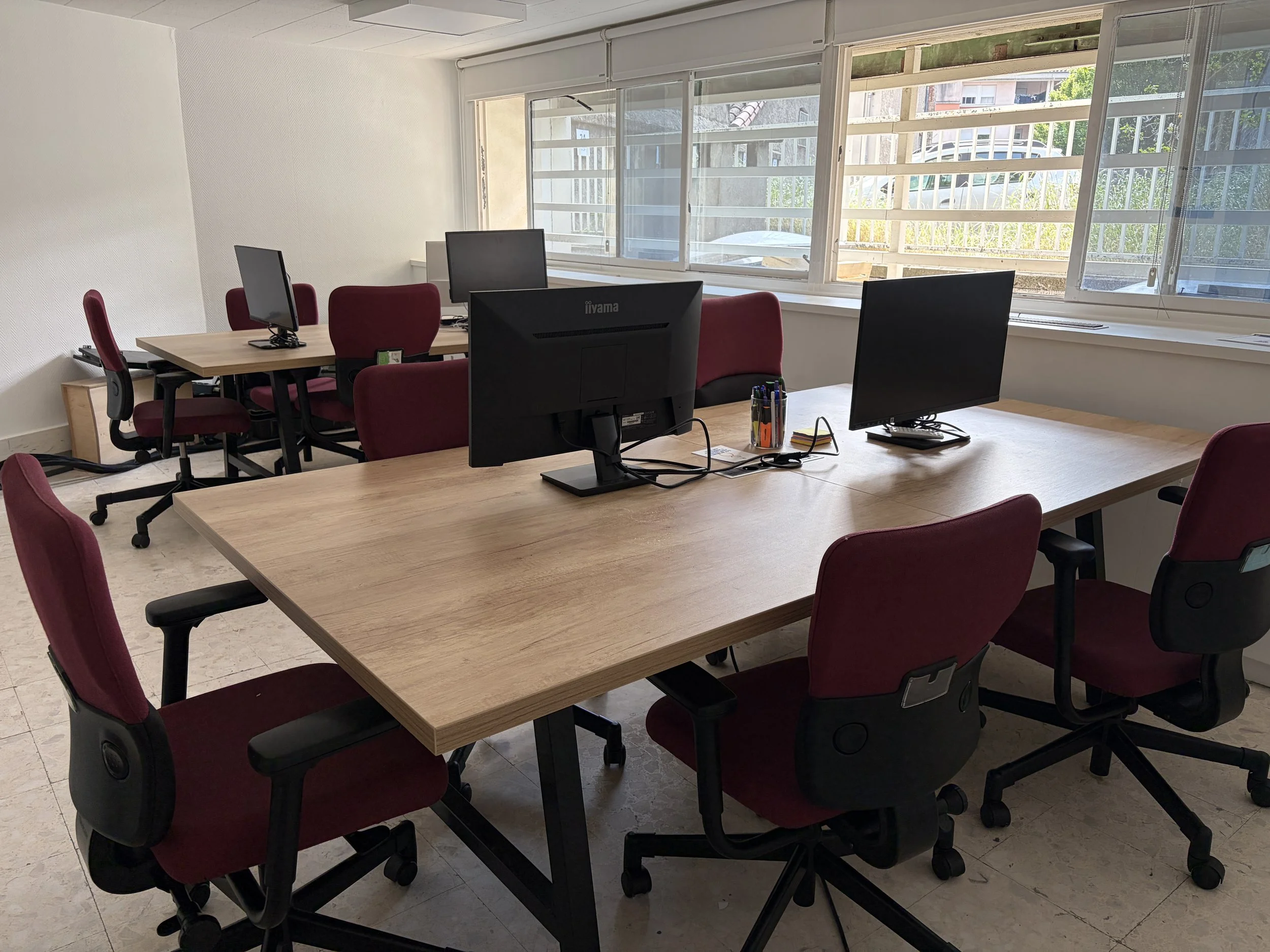 Grande salle open space (étage)