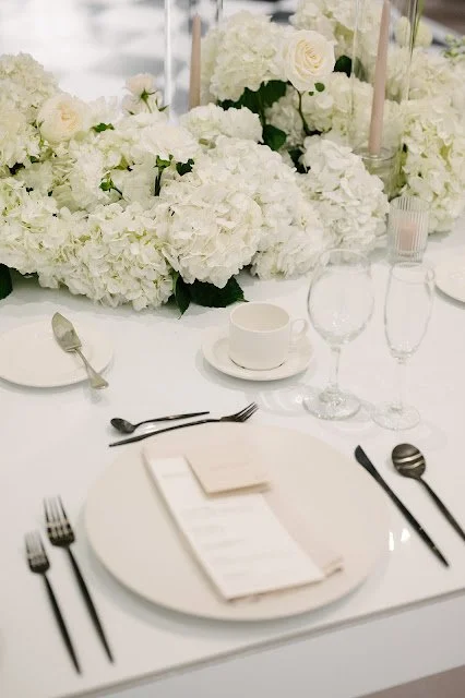 White Oaks Wedding Flowers.jpg