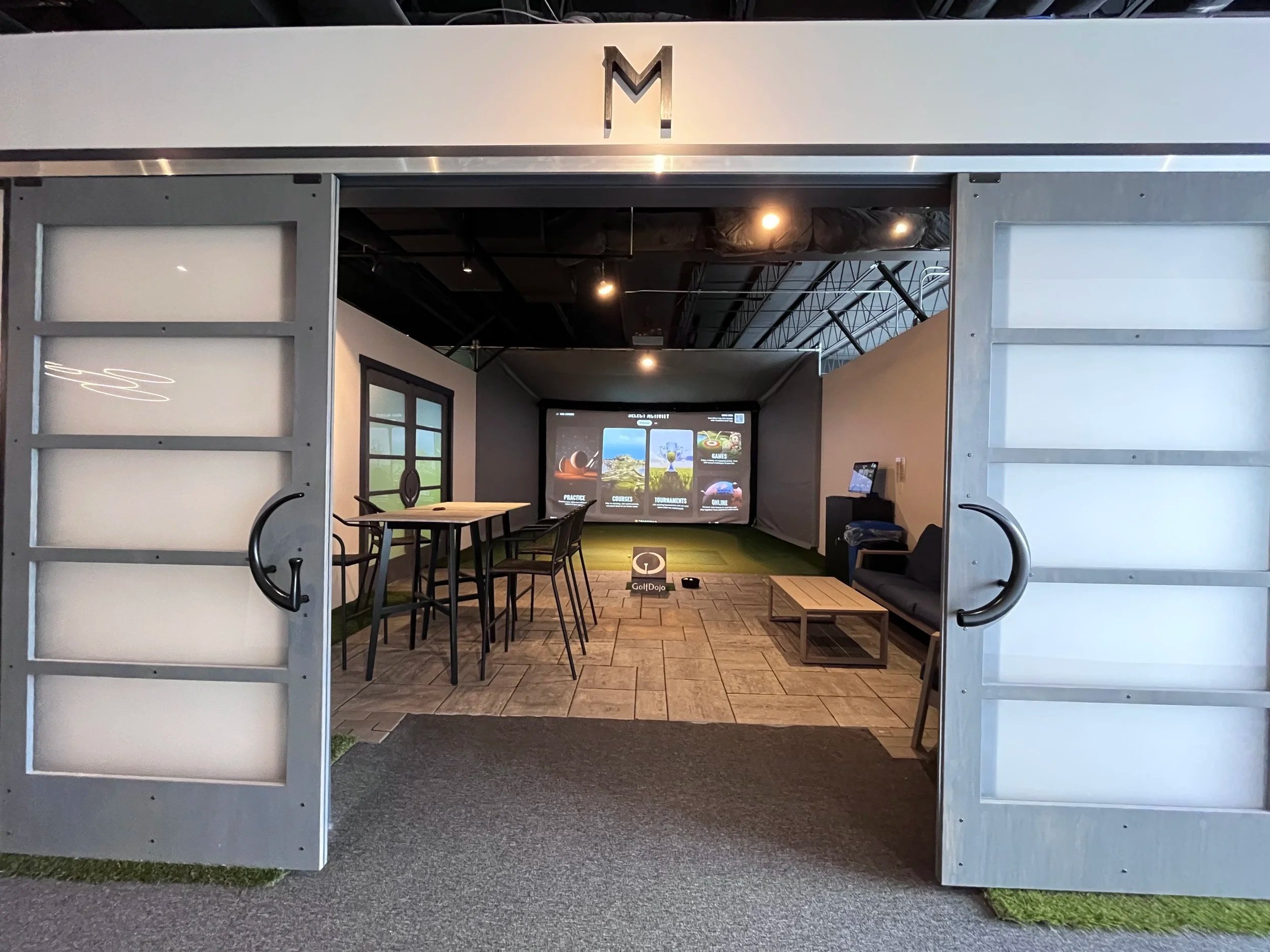 Members Bay at GolfDojo Niagara Falls Blvd