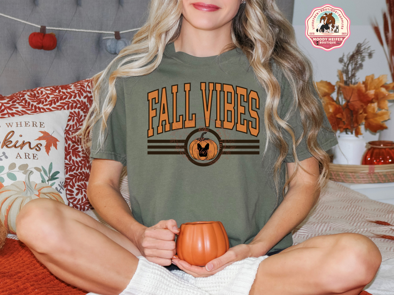 fall vibes frenchie 2.png