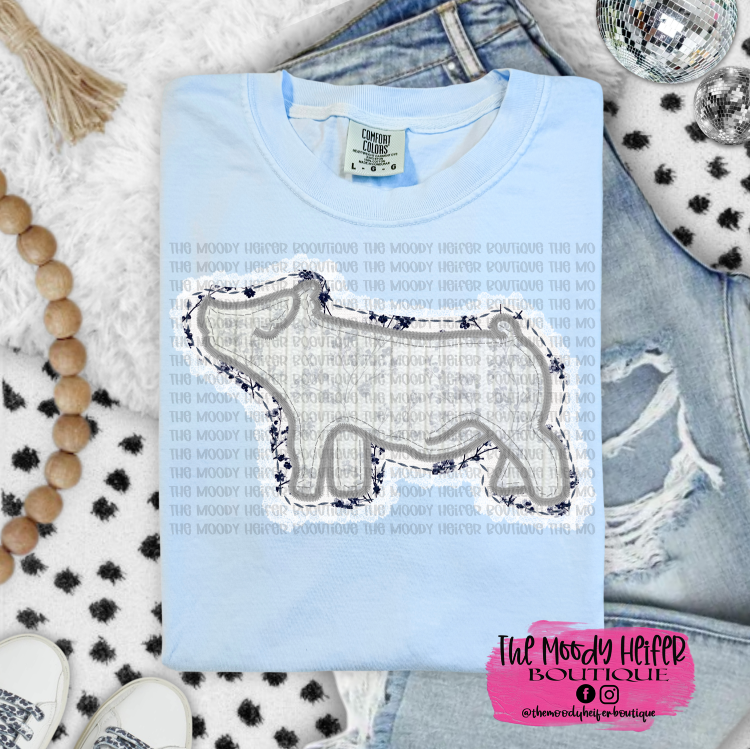 lace + floral pig.png