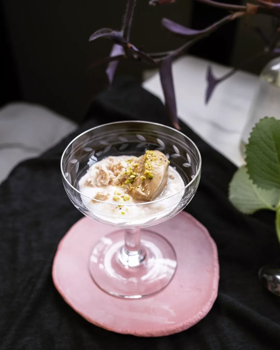 🌿🍨Adaptogen halva ice cream, walnut milk granizado and cashew almond cream

A slightly adapted recipe from @plantacademylondon Plant Two course

An extra delicious vessel for a dose of adaptogen mushrooms, in this case, Cordyceps. It tastes just li