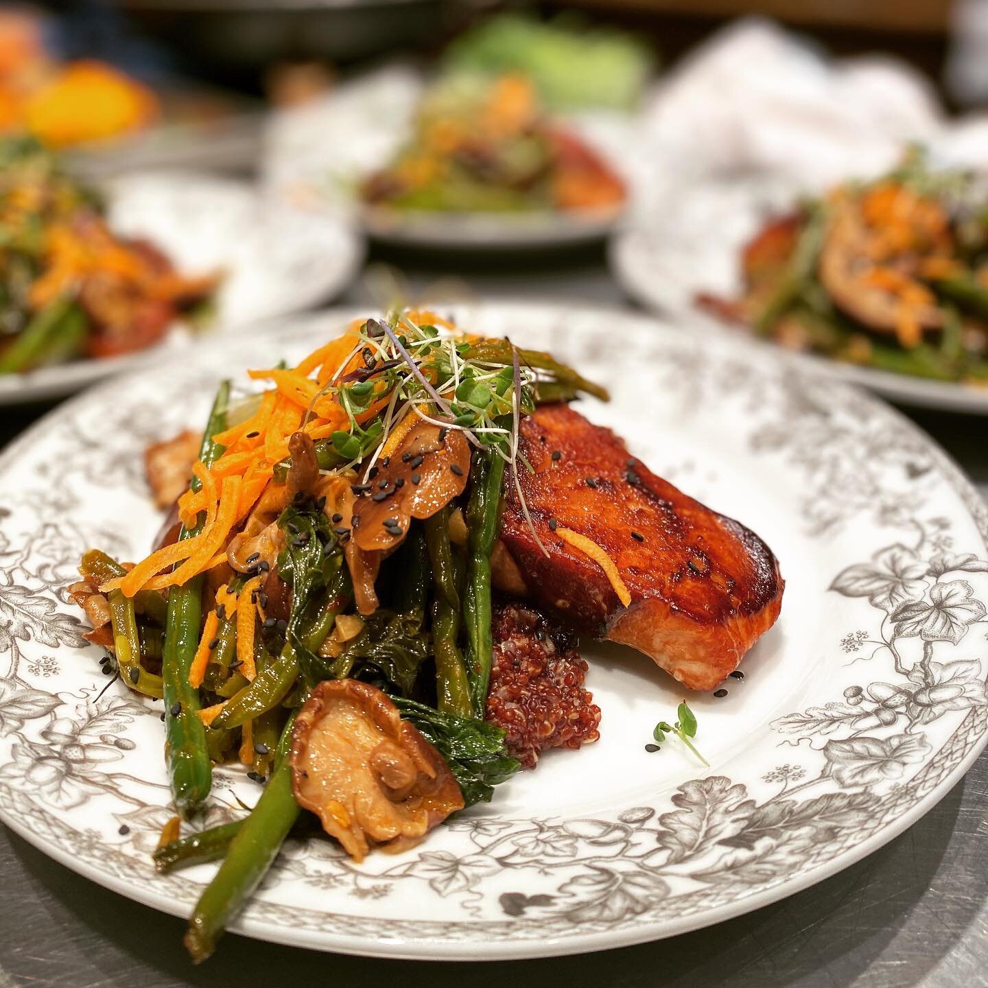 Back in the the saddle with a beautiful, socially distanced dinner party last night.  Within the chaos, we find new ways to do the things we love 🖤 Miso Salmon, Coconut Quinoa, Wok Fried Veggies