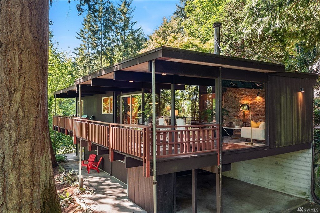 440 SW Forest Place, Issaquah | $1,025,000*