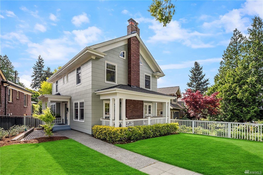 2575 10th Ave W, Seattle | $1,410,000*