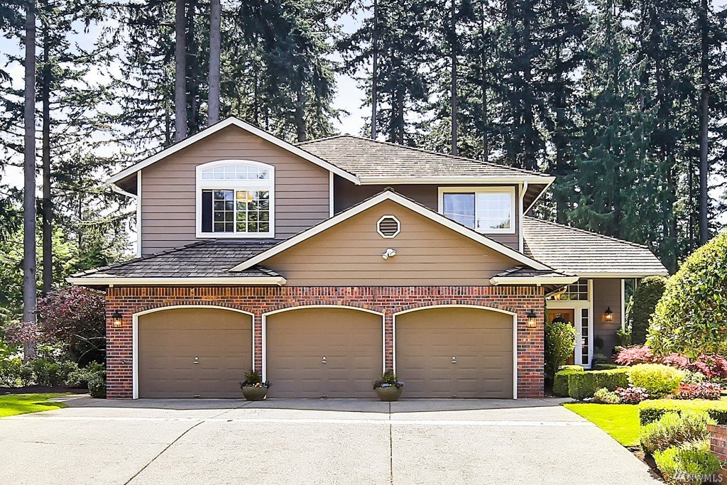 825 NW 205th St, Shoreline | $1,027,000*