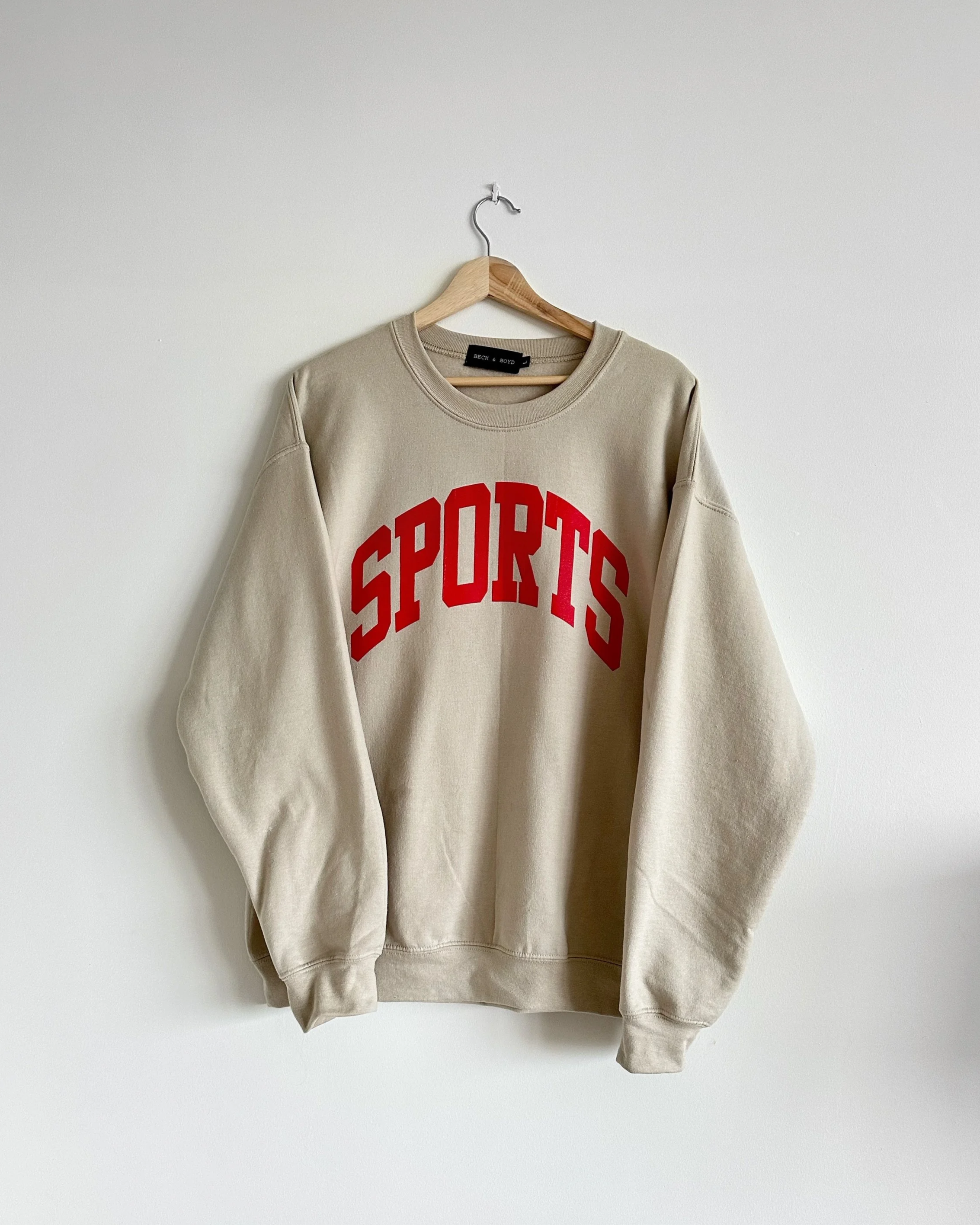 SPORTS Red on beige