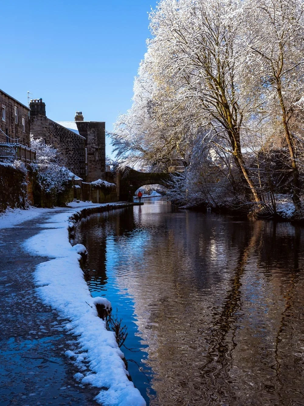 Canal+Bridge+Reflection+in+the+snow%2C+Rochdale+Canal.jpg
