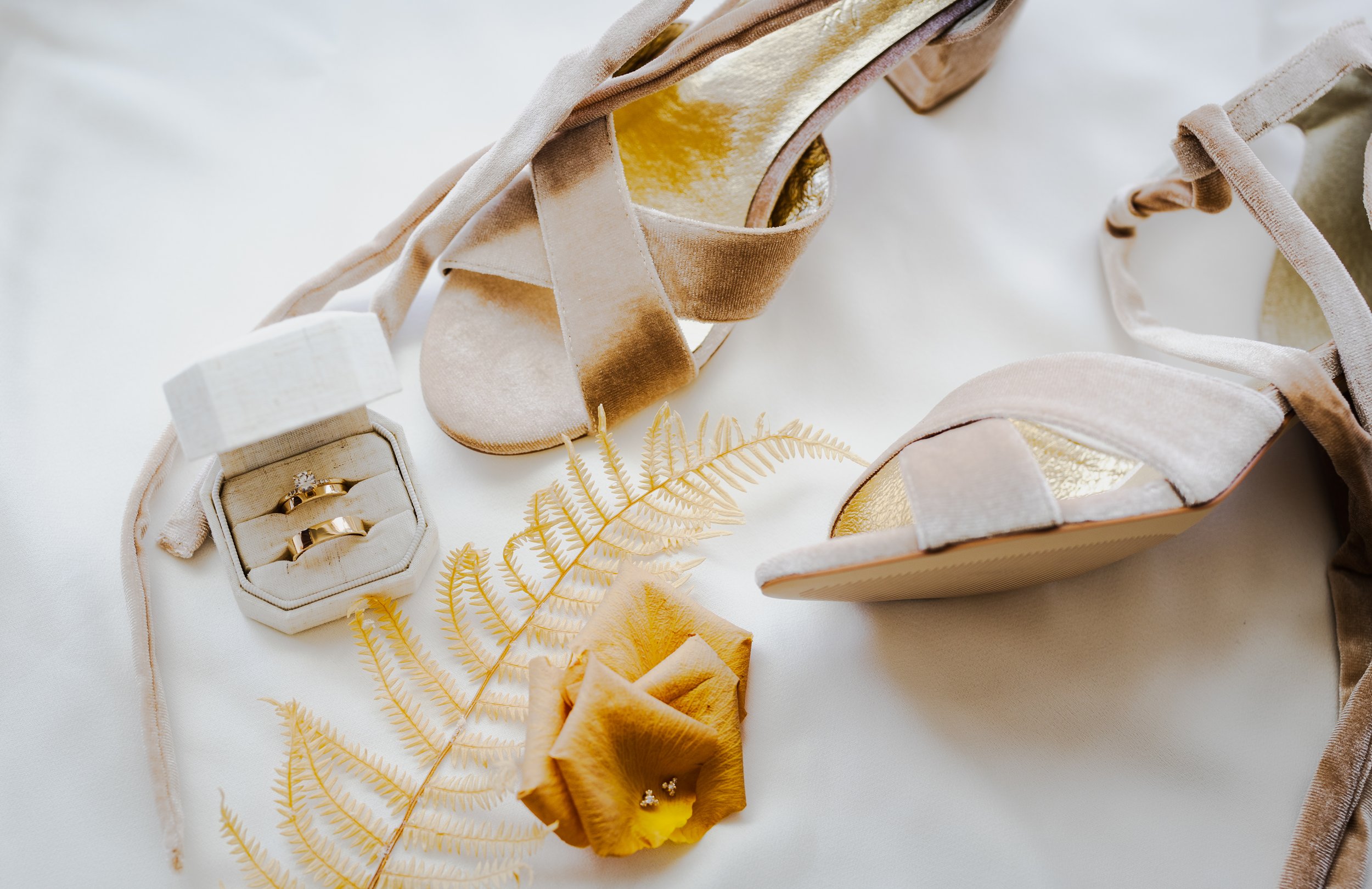 wedding details photo taken by haley johnstons photography victoria bc