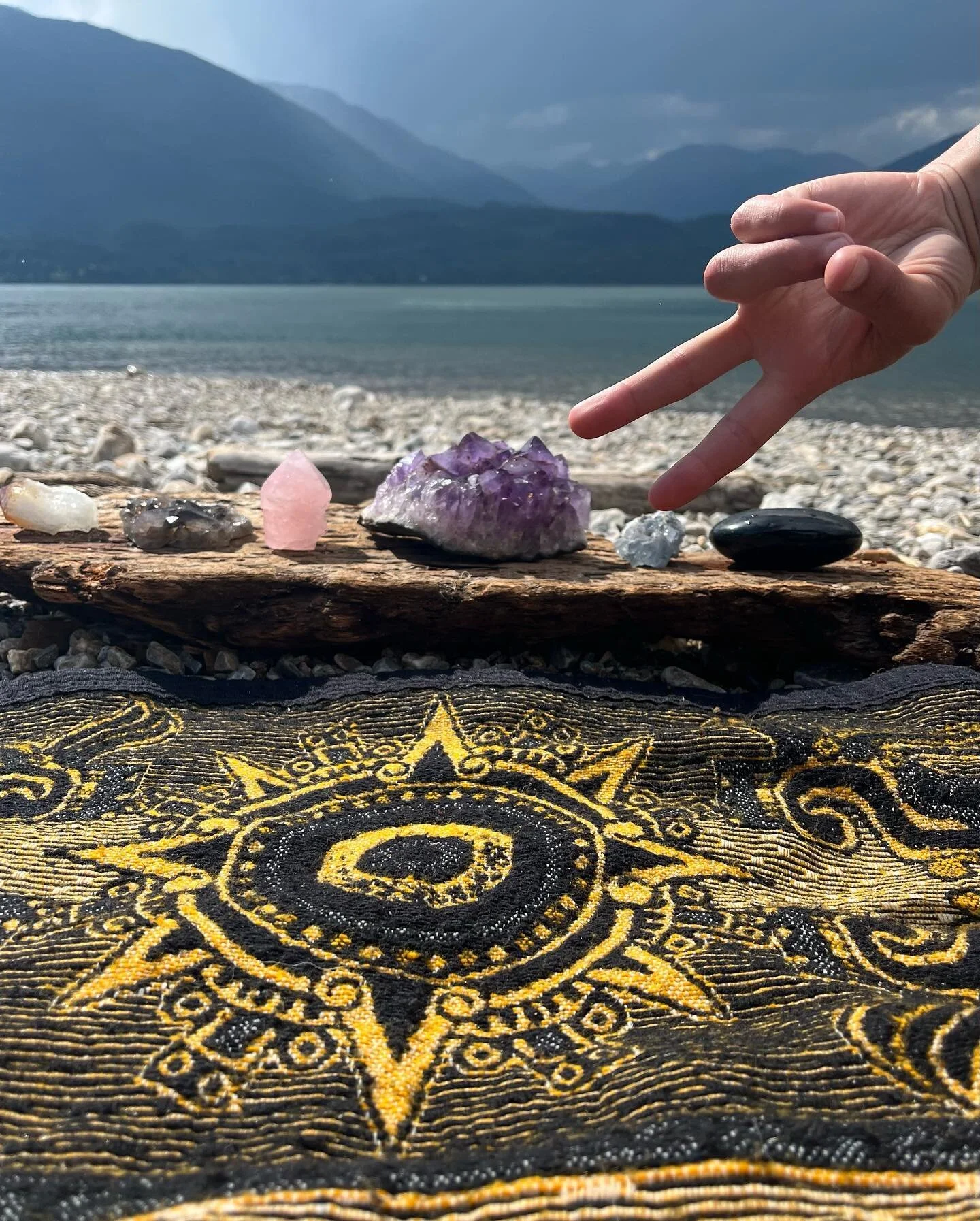 Nature time with crystals, spirit dog Mika, and some of my fav humans 
☀️🦋🌱