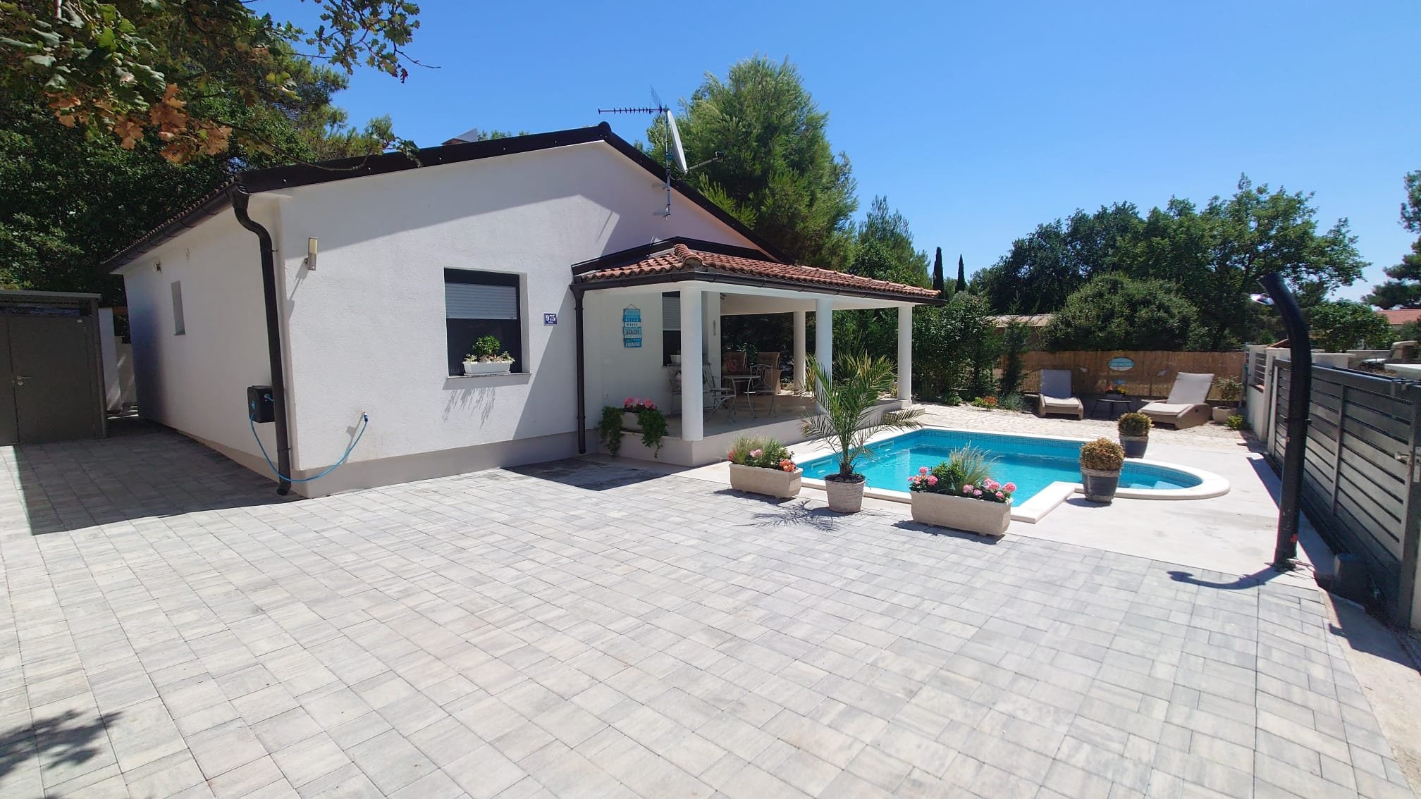 WhatsApp Image 2022-11-23 at 10.52.02 (6).jpeg