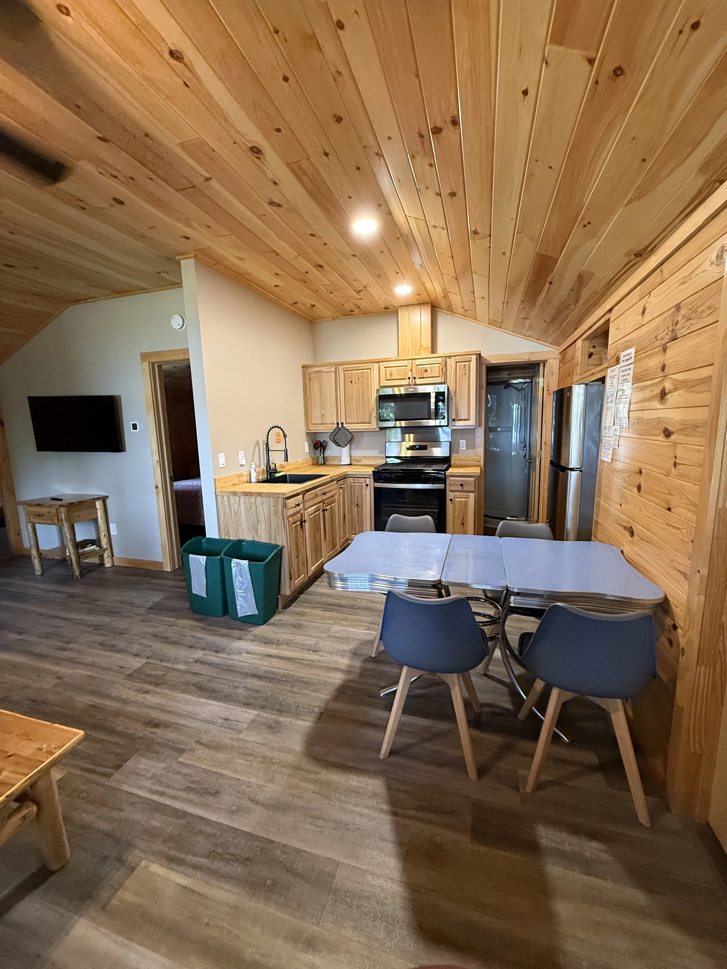 pine kitchen.jpeg