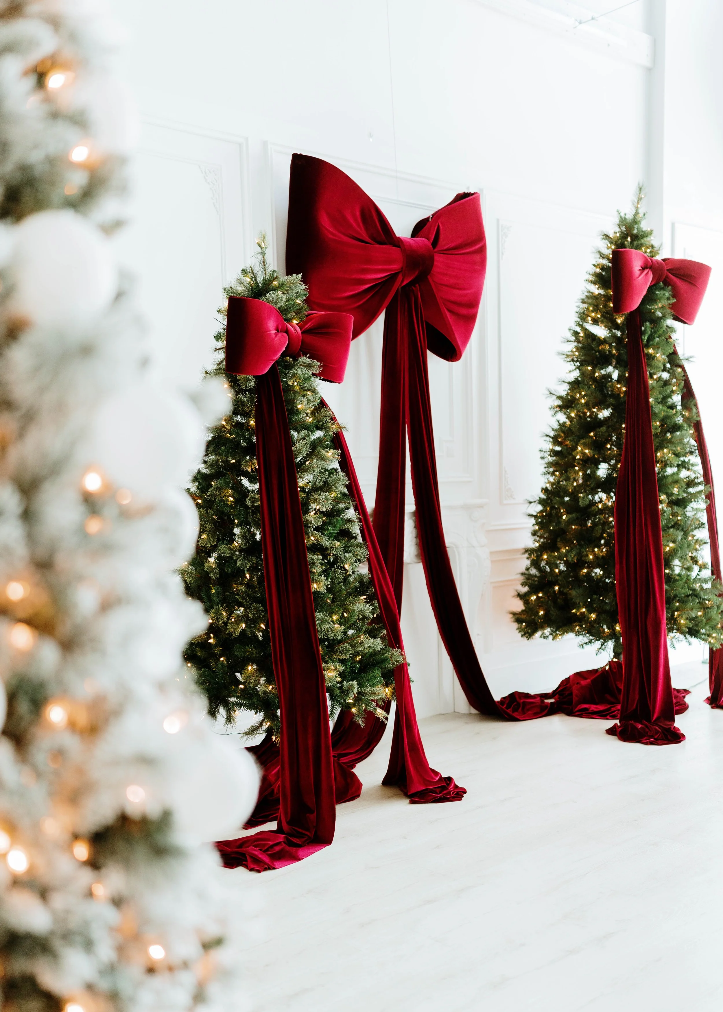 Velvet Bow Wonderland Oct 18-Dec 31