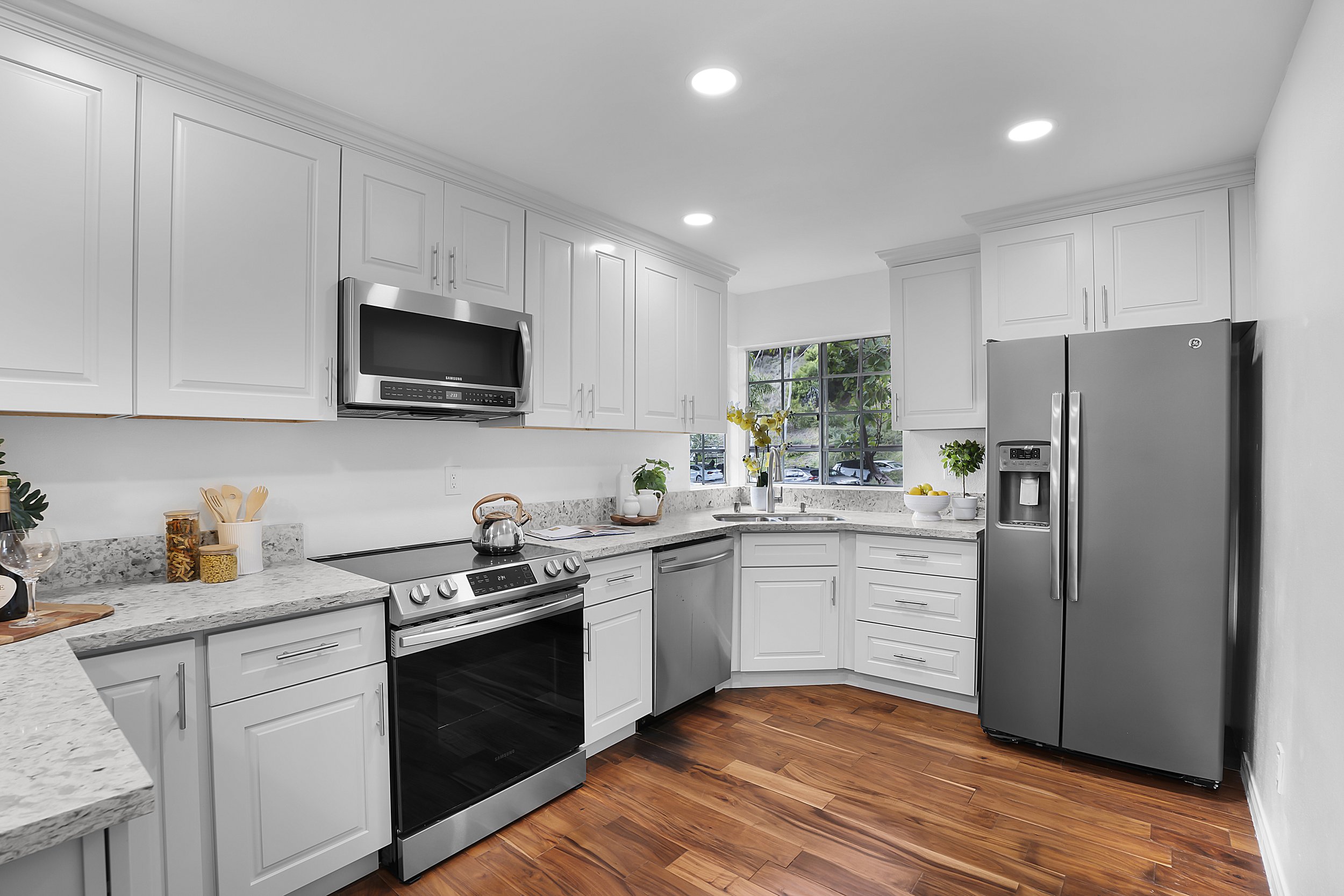 4859 Bella Pacfic Row-14.jpg