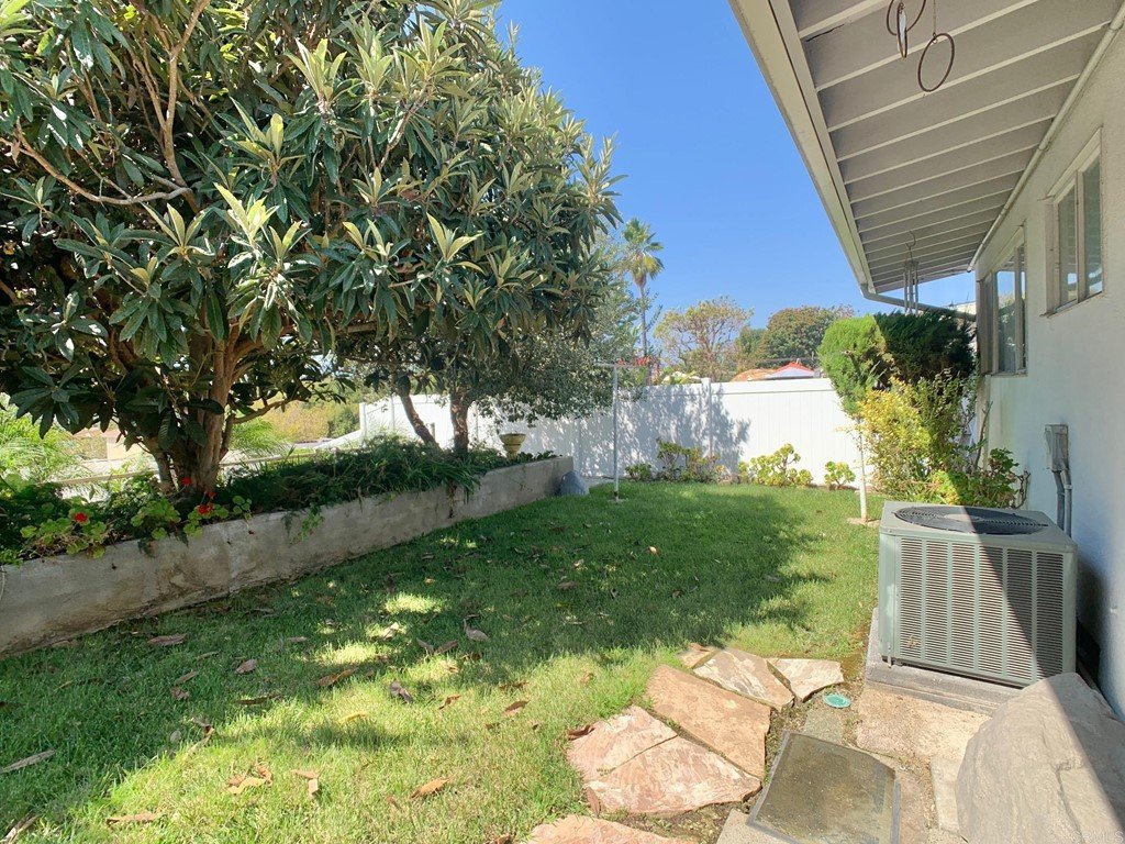 9720 De Camp Dr. - Sideyard