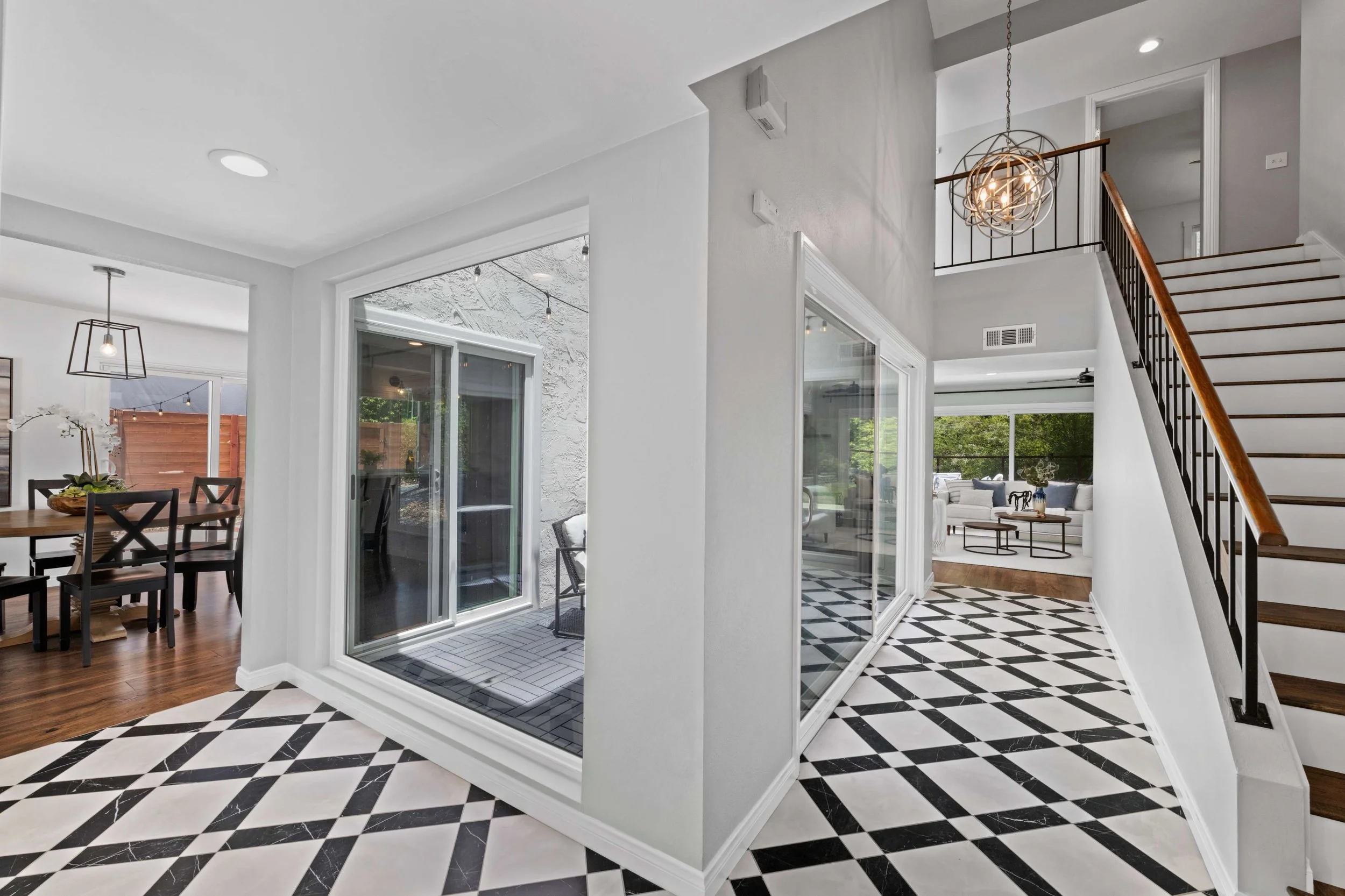 4369 Macronald Dr. - 6.jpg
