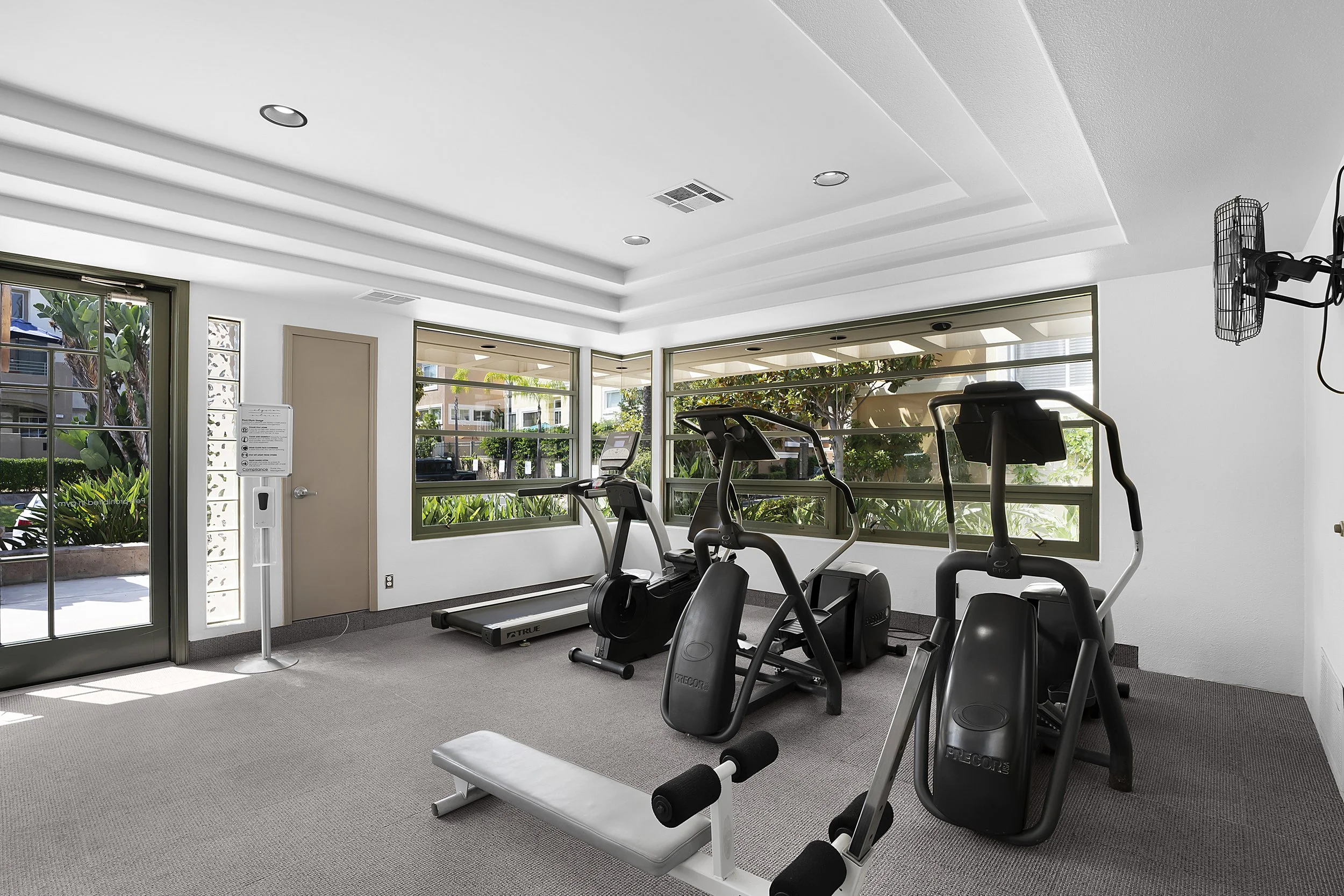 12646 Carmel Country Rd - 21.jpg
