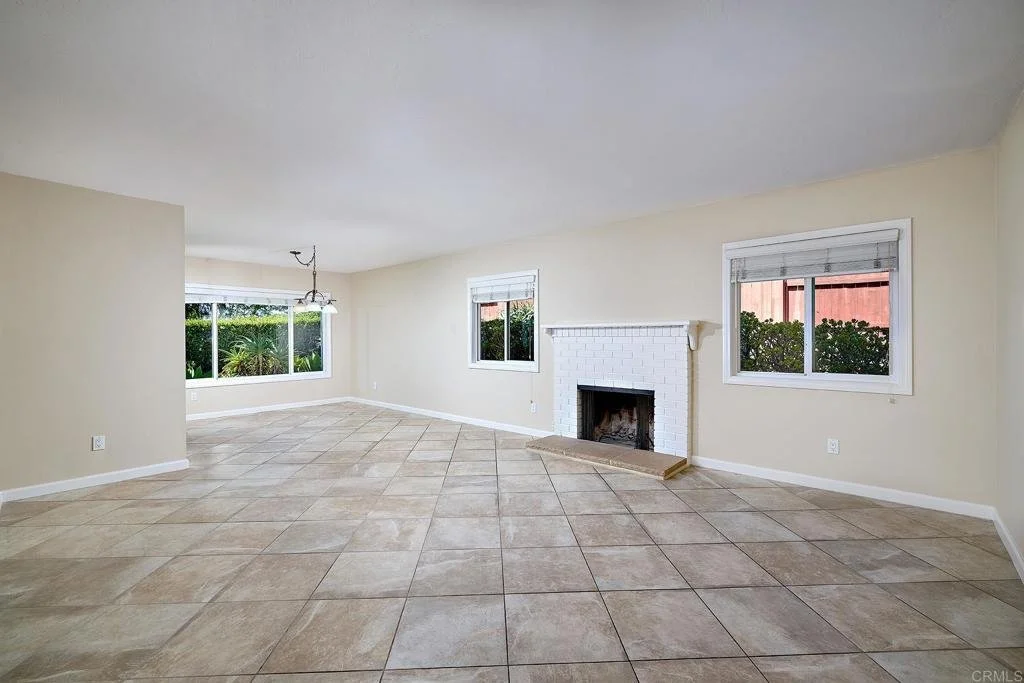 723 Fresca Ct - 3.jpg