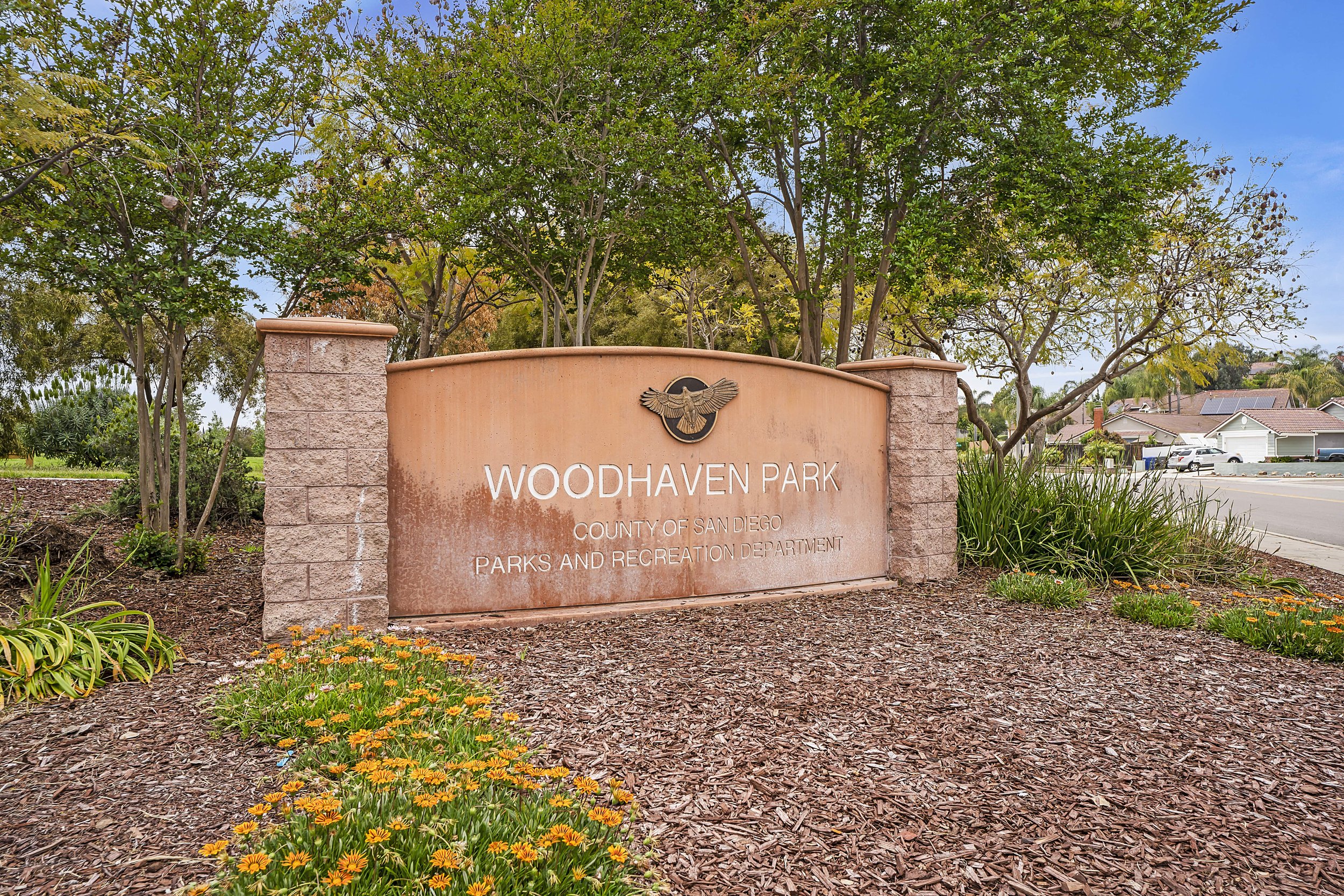 2071 Monaco St - community