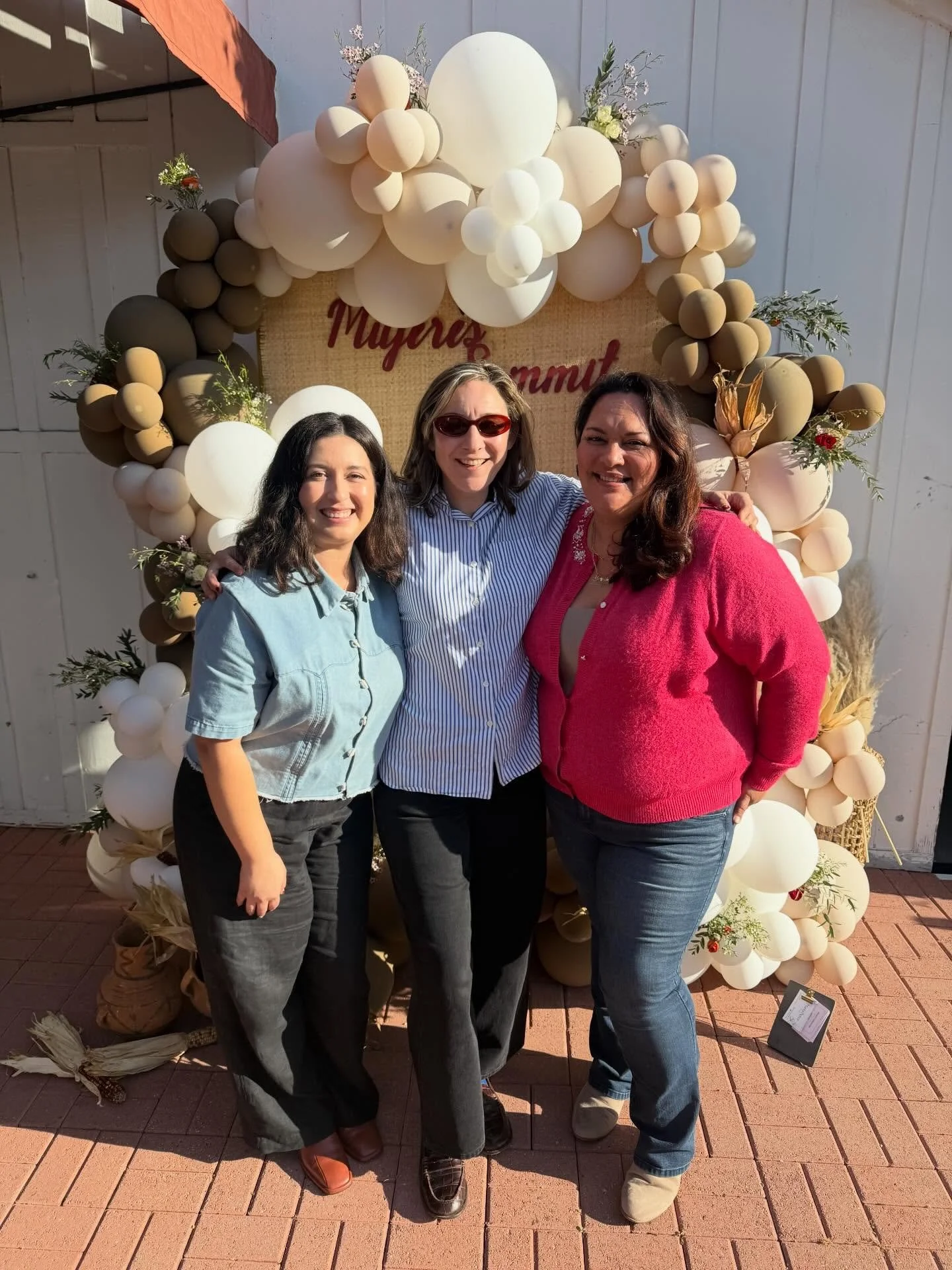 Bits and pieces of life lately. This country feels like a literal dumpster fire at times. A full emotional rollercoaster. Like can we get off this timeline? And still, I&rsquo;m grounding myself in community. The cafecitos, the workshops, the creativ