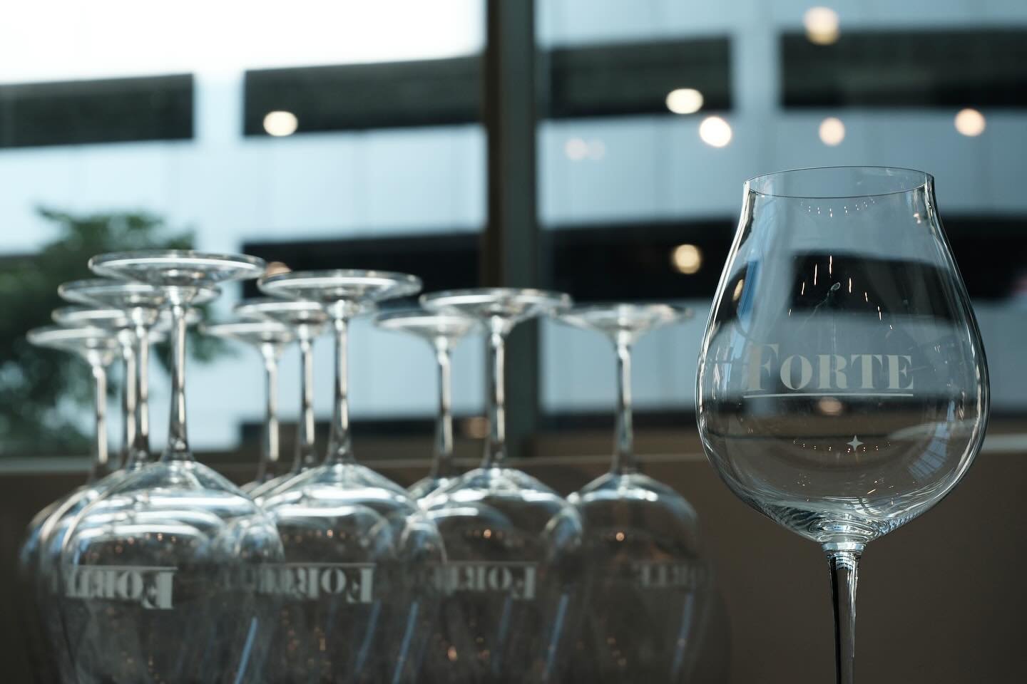 Why Enjoy Fine Wine Glasses?🍷 

Have you ever wondered why wine glasses have that elegant, curved shape? It&rsquo;s not just for aesthetics&mdash;the design plays a crucial role in enhancing your wine-drinking experience. 🙂&zwj;&harr;️

Next time y
