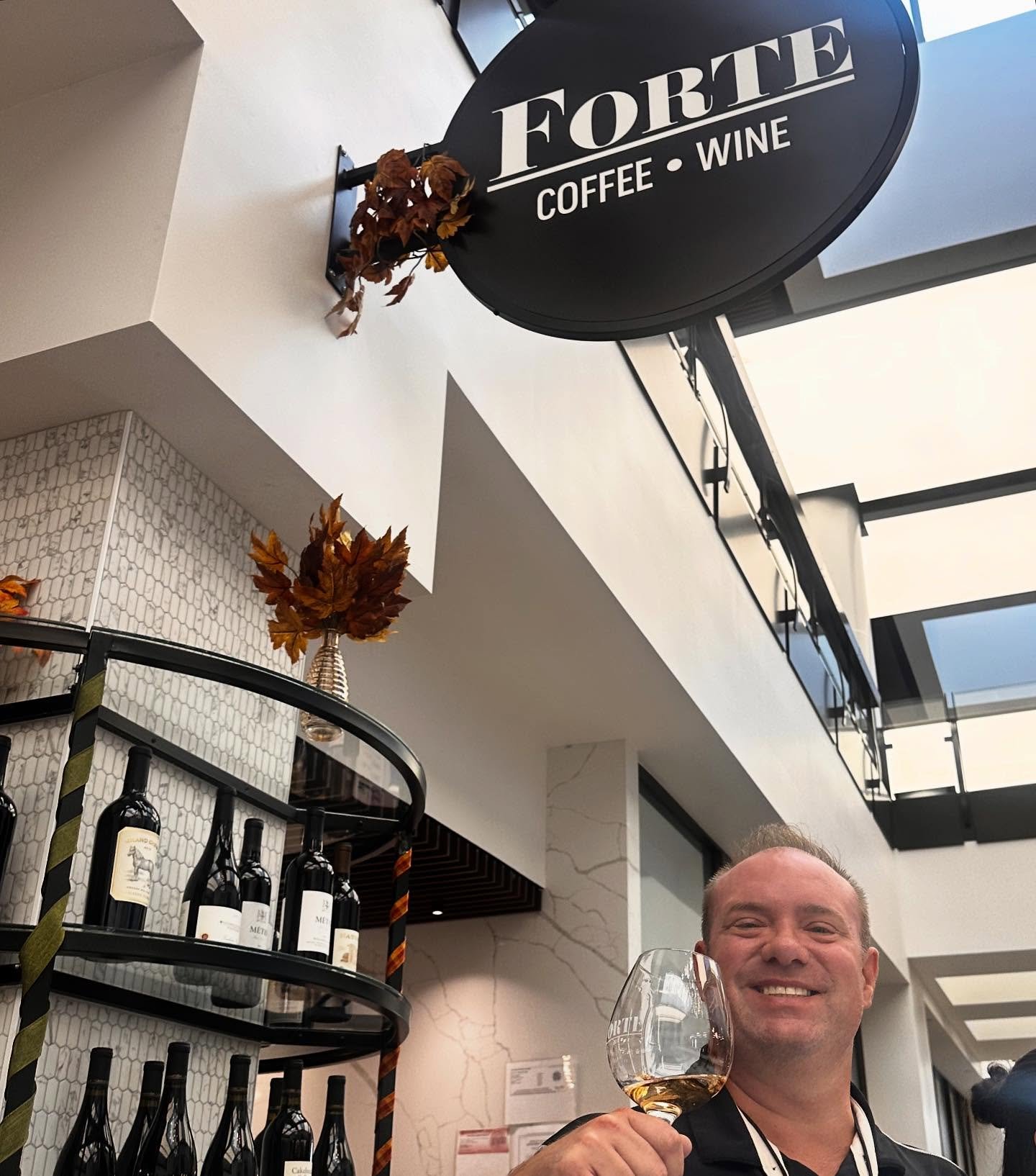 Another beautiful night at Forte Galleria ✨

Forte spent the evening sipping bubbles from the @willamettevalleyvineyards, select for our new Wine Down Wednesday Events. Hosted by our wonderful Forte owner @jonathan_forte_wine who brings the wine righ