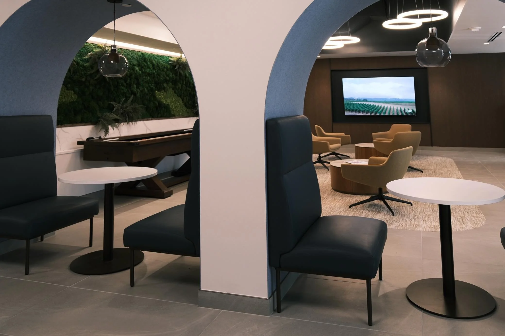 Your new favorite coworking spot might be in Glendale 💭 

Forte locations offer comfortable seating, thoughtfully designed interiors, and plenty of space to settle in and get things done at our Galleria Office Towers location 🏢

We&rsquo;d love to 