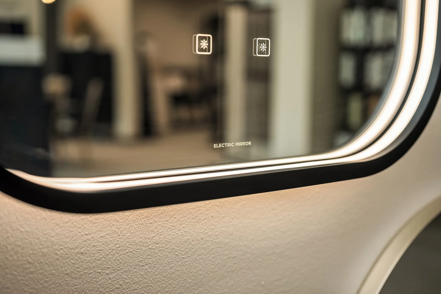 Illuminated mirror selections